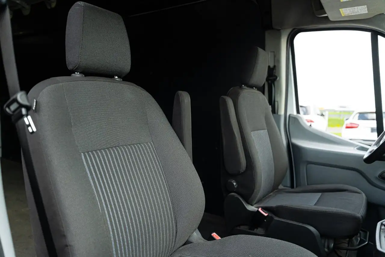 Ford Transit снимка Ford Transit