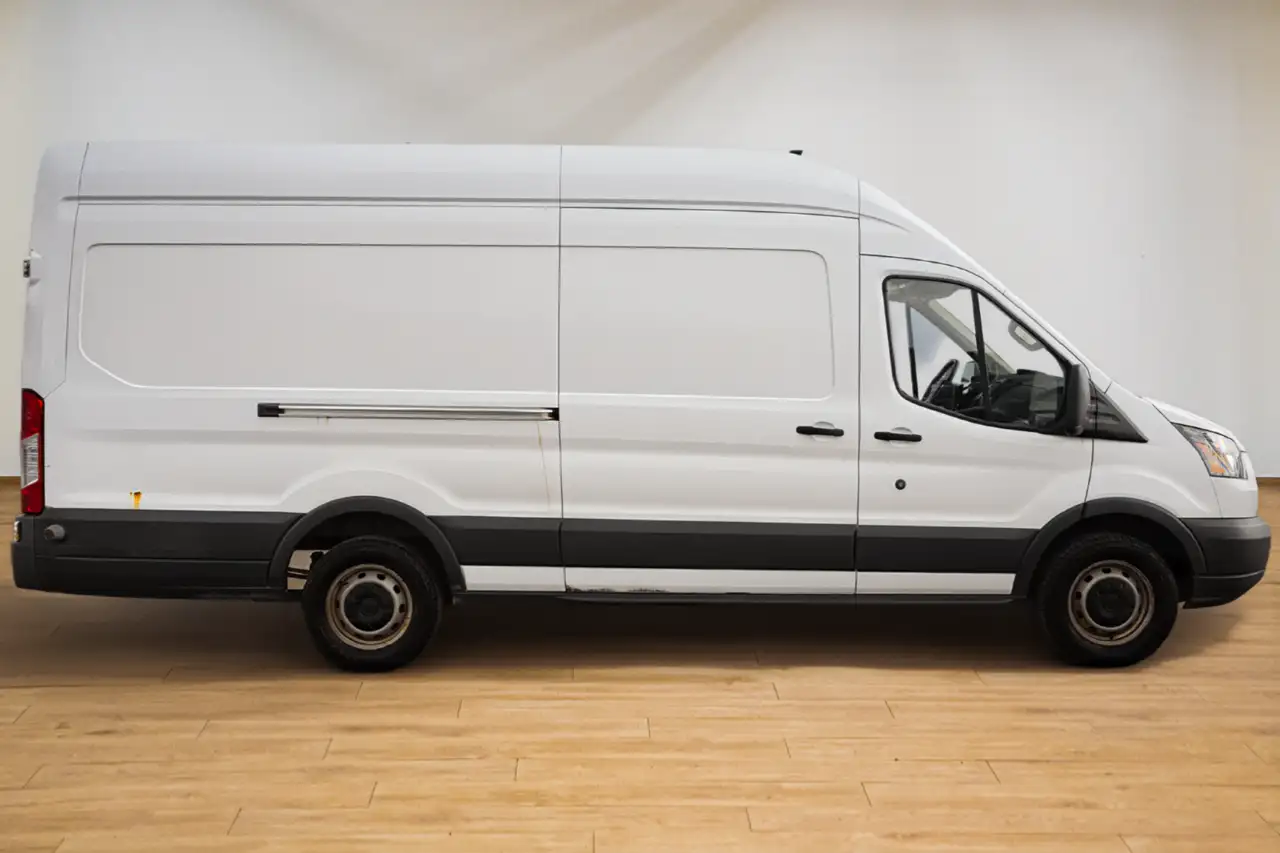 Ford Transit снимка Ford Transit