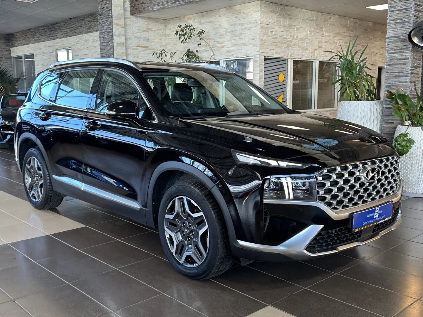Hyundai SANTA FE Trend Hybrid 4WD R.Cam Leder LED Navi Schwarz - 1