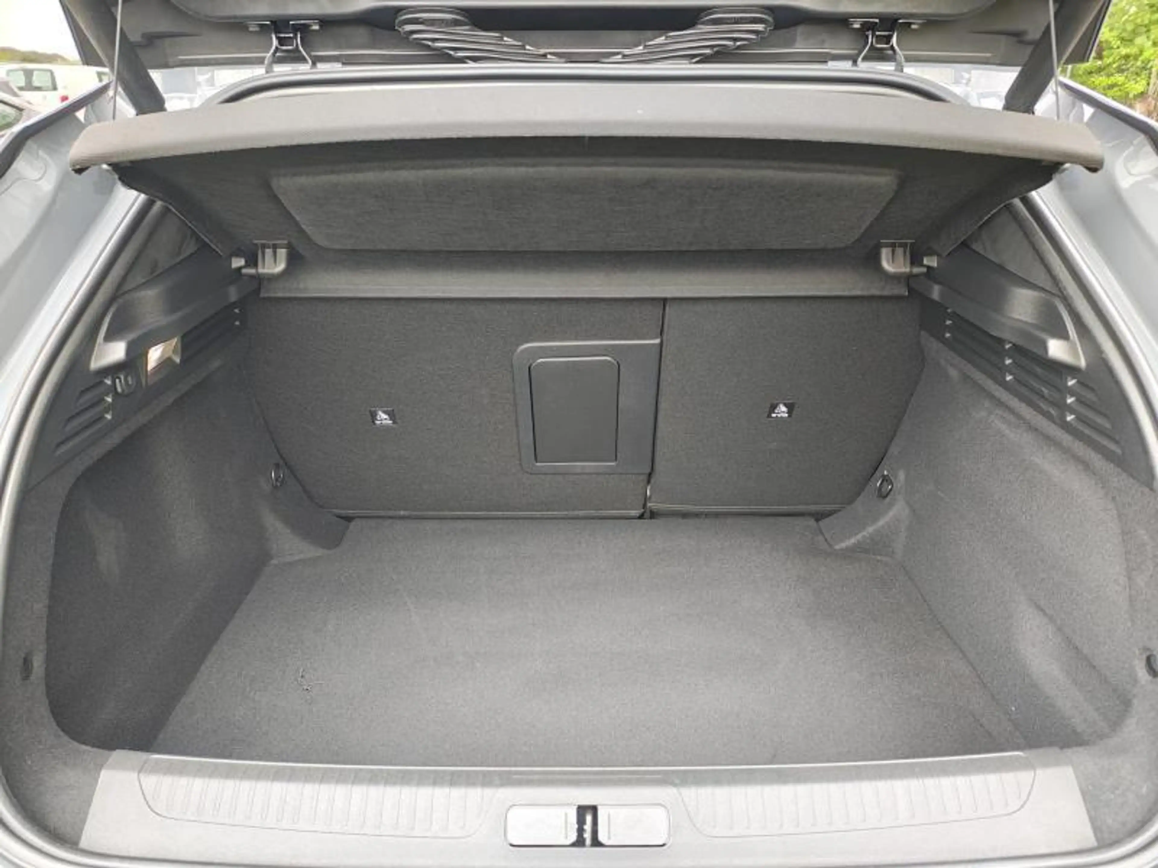 DS Automobiles N°4 HYBRID ETOILE NAPPA — photo 9
