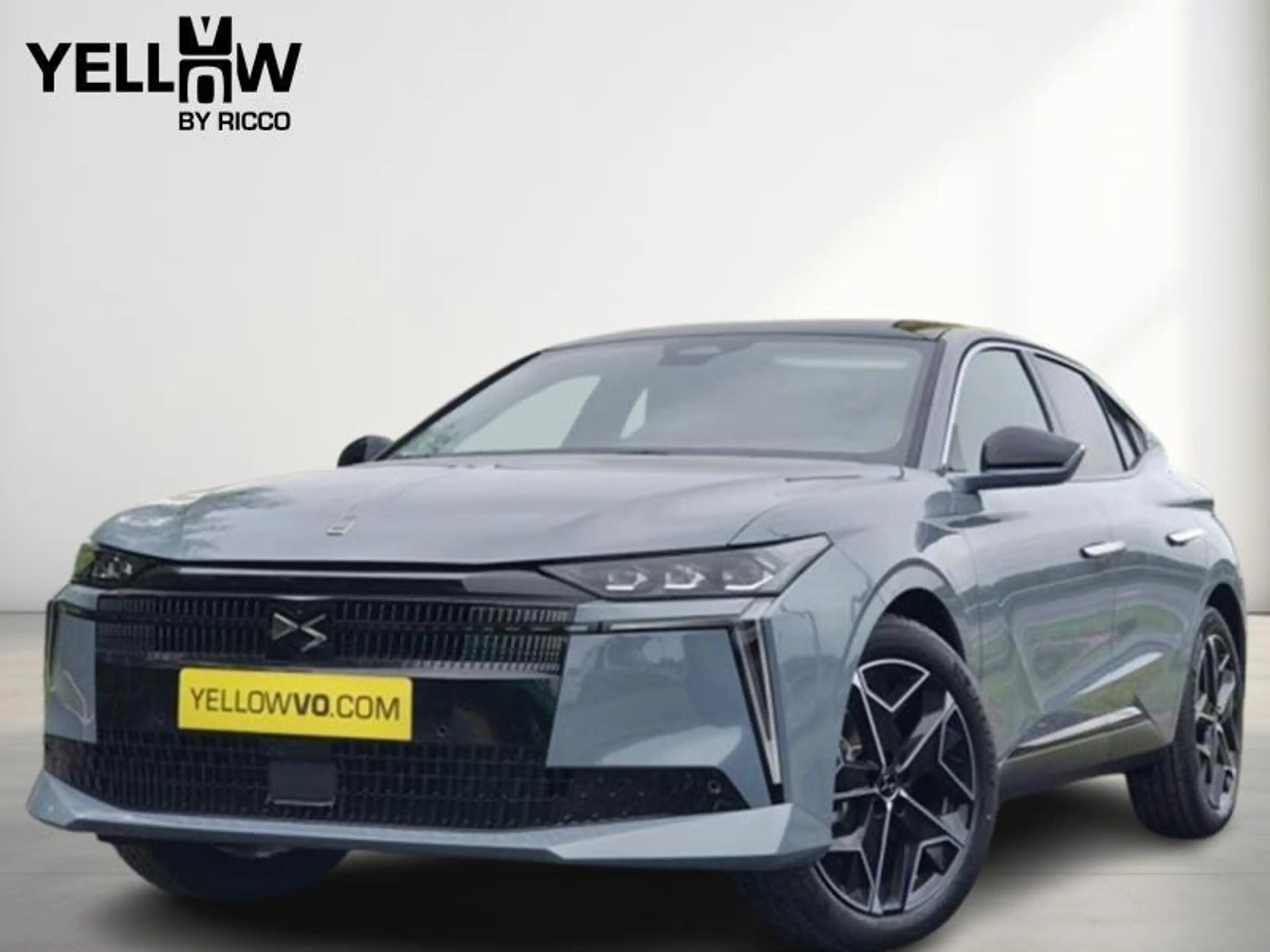 DS Automobiles N°4 HYBRID ETOILE NAPPA