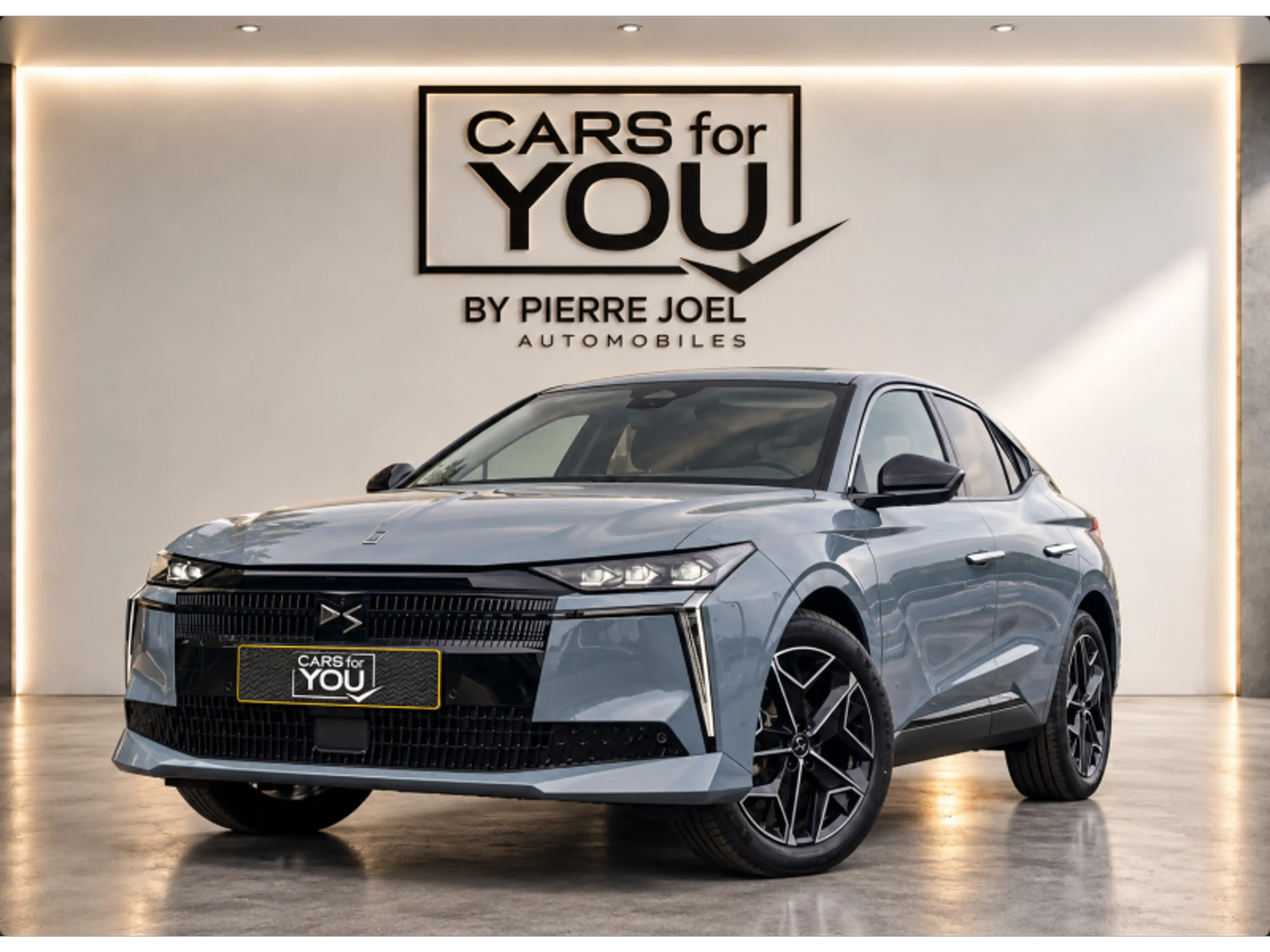 DS Automobiles N°4 HYBRID ETOILE NAPPA