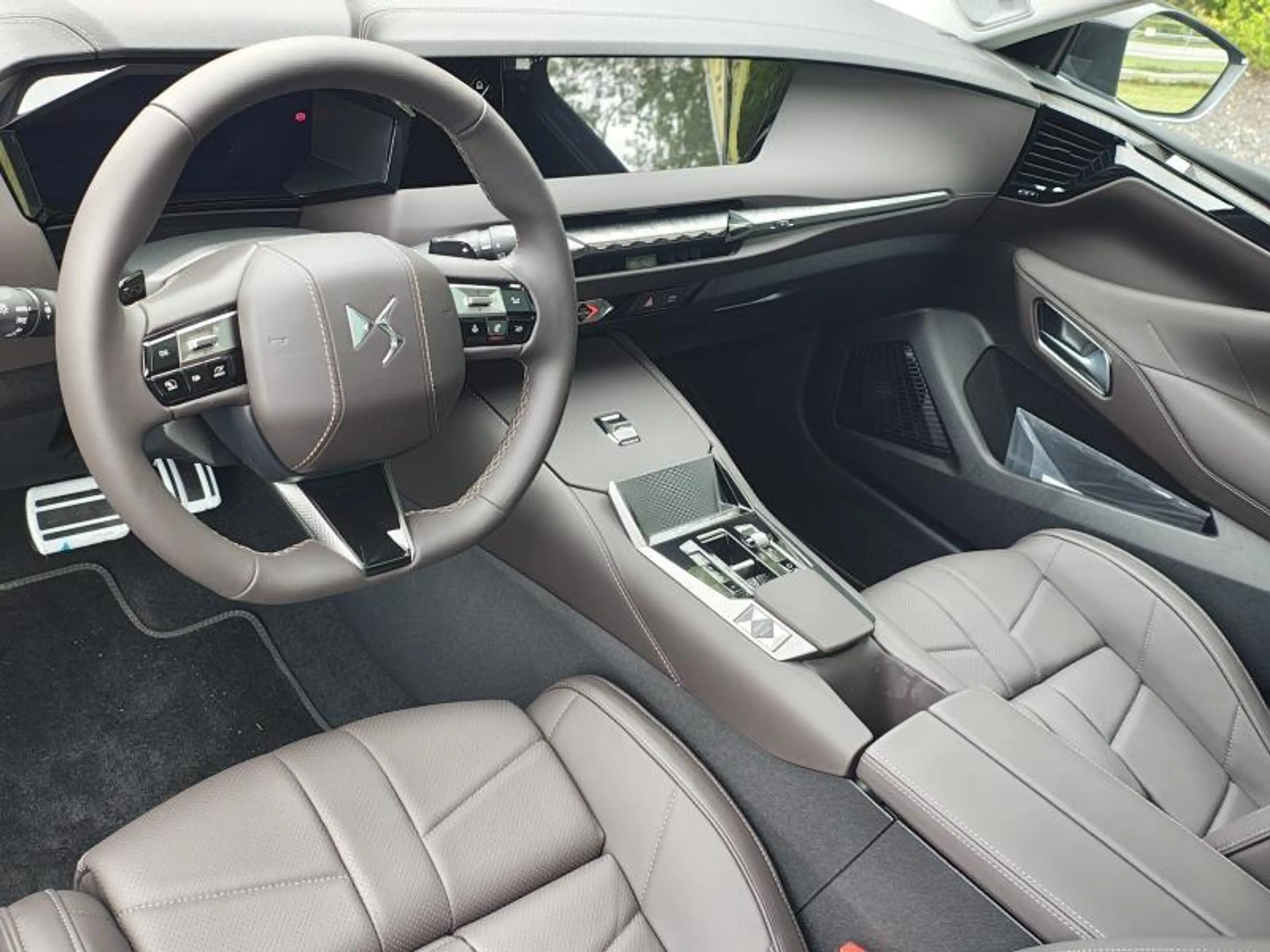 DS Automobiles N°4 HYBRID ETOILE NAPPA — photo 6