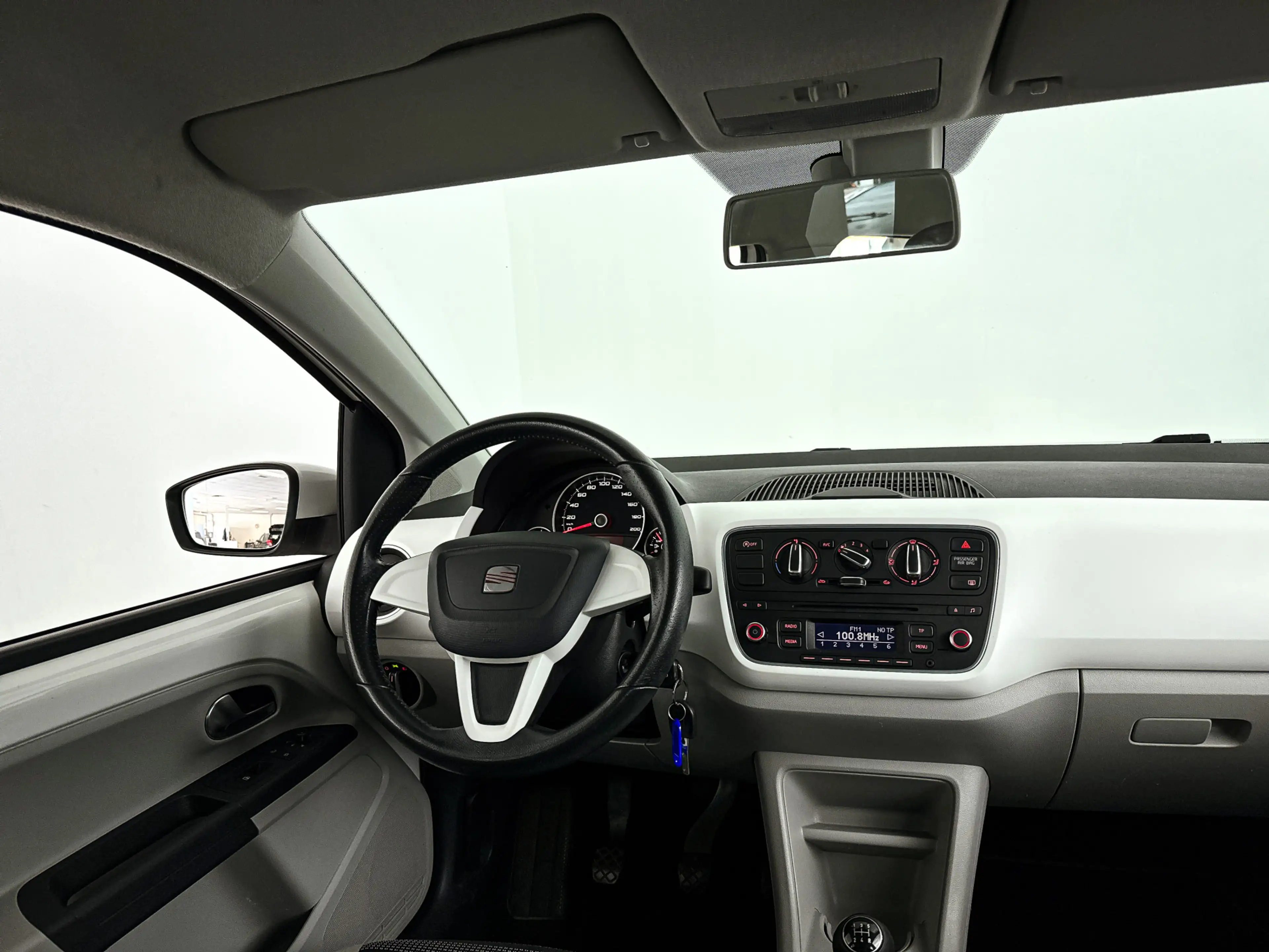 SEAT Mii 1.0 Style Chic | Airco | 5 deurs | Radio — photo 7
