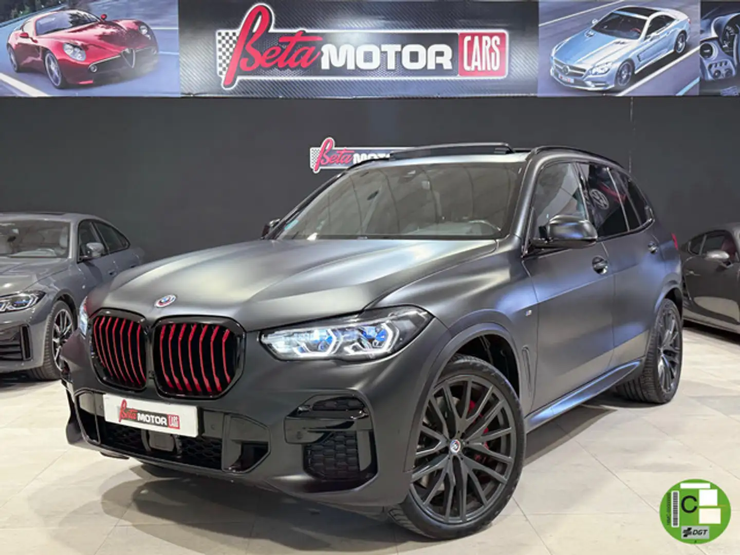 BMW X5 M M50i Schwarz - 1