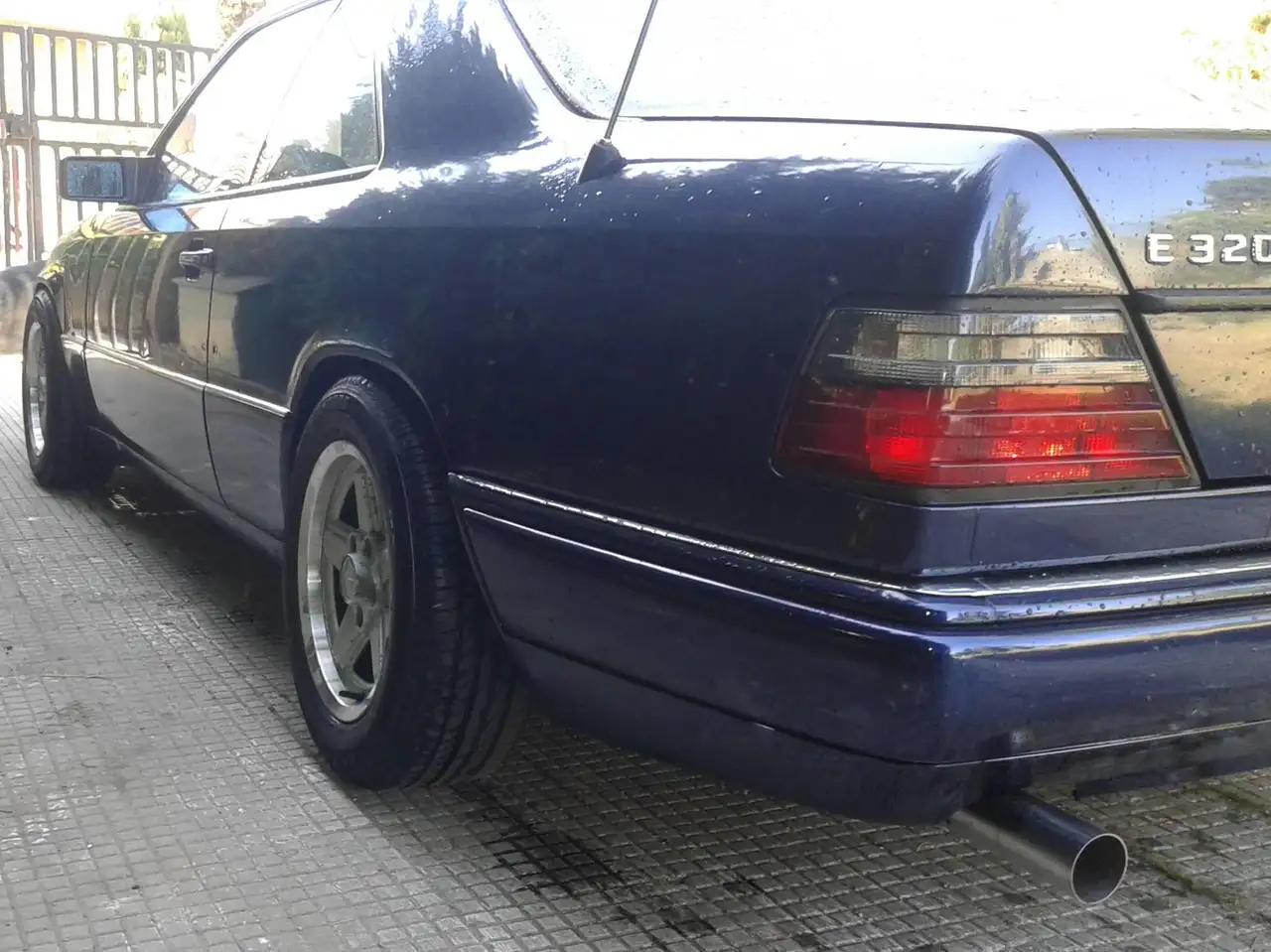 Mercedes-Benz E 220 E Coupé 220, foto 2