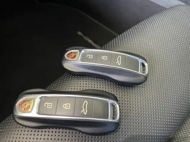 Porsche 992 911 Carrera 4 APPROVED, Optisch + Technisch 1A Ansicht 15