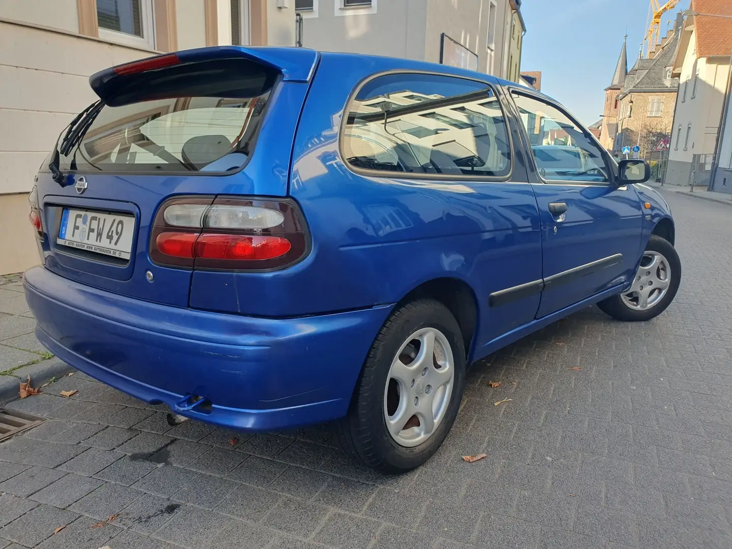 Nissan Almera 1.4 tüv 10/2026 Kék - 2