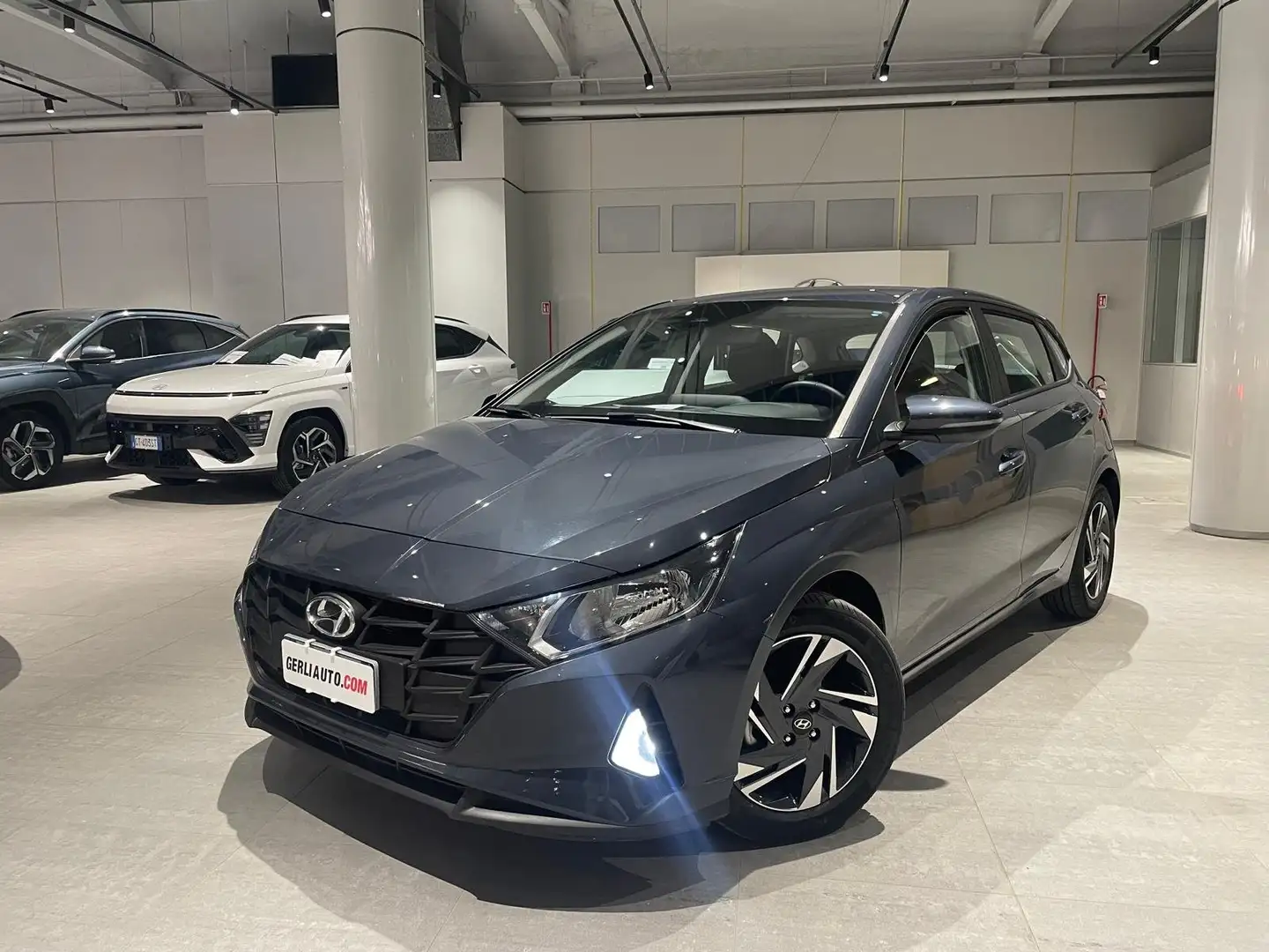 Hyundai i20 i20 III 2021 1.2 mpi Connectline PROMO 48 Gris - 1
