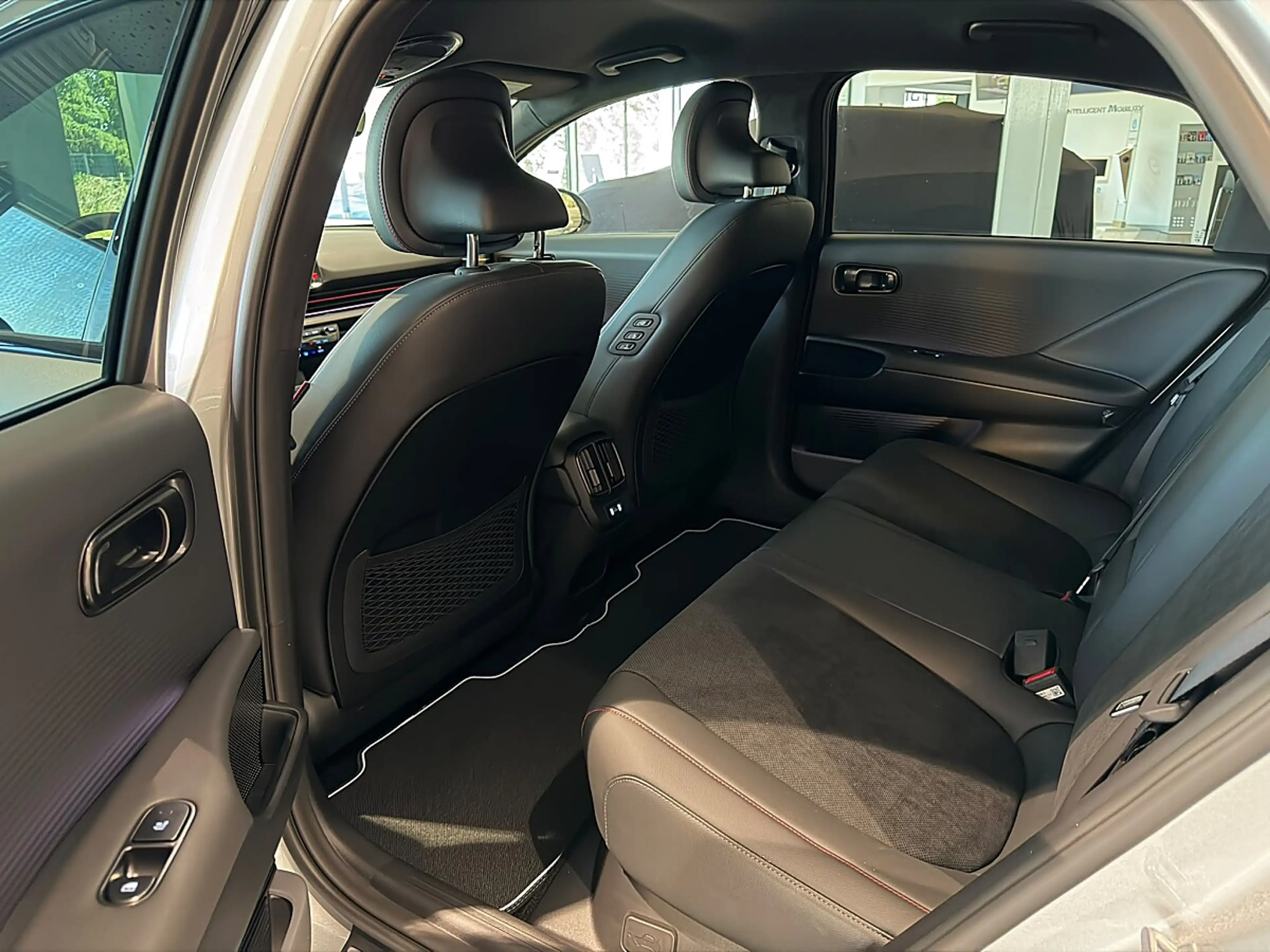Hyundai IONIQ 6 Ioniq 6 Elektro 84kWh N-Line 4WD — photo 9