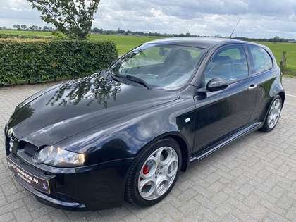Alfa Romeo 147 3.2 V6 GTA Roestvrij en origineel Nederlandse auto