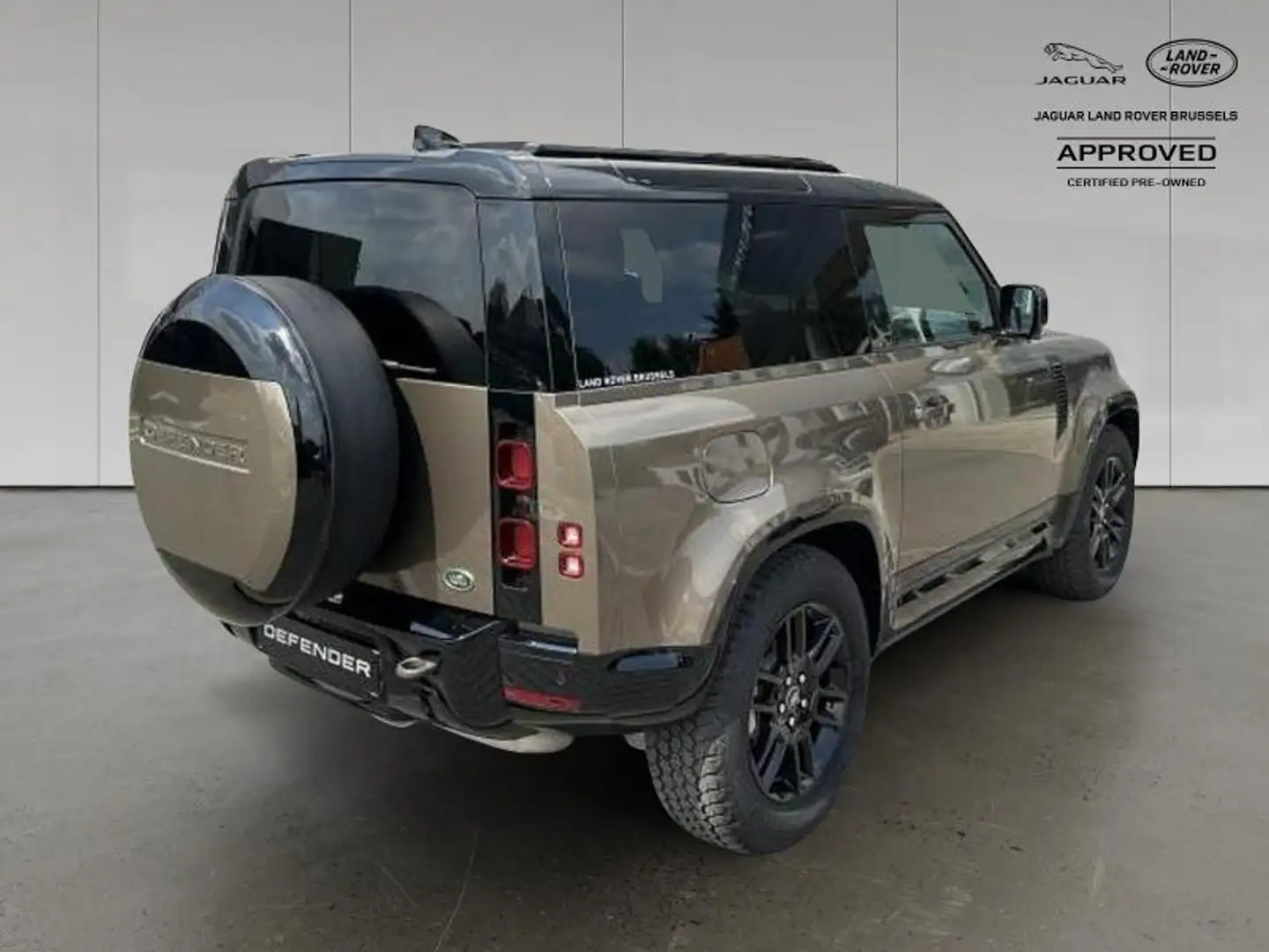 Land Rover Defender 90 D250 X-Dynamic SE Warranty until 02/2030 Brun - 2