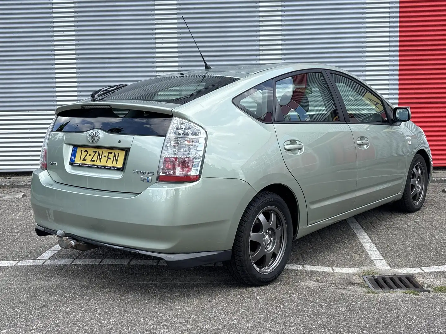 Toyota Prius 1.5 VVT-i Tech Edition | Leder | Climate | Cruise Vert - 2