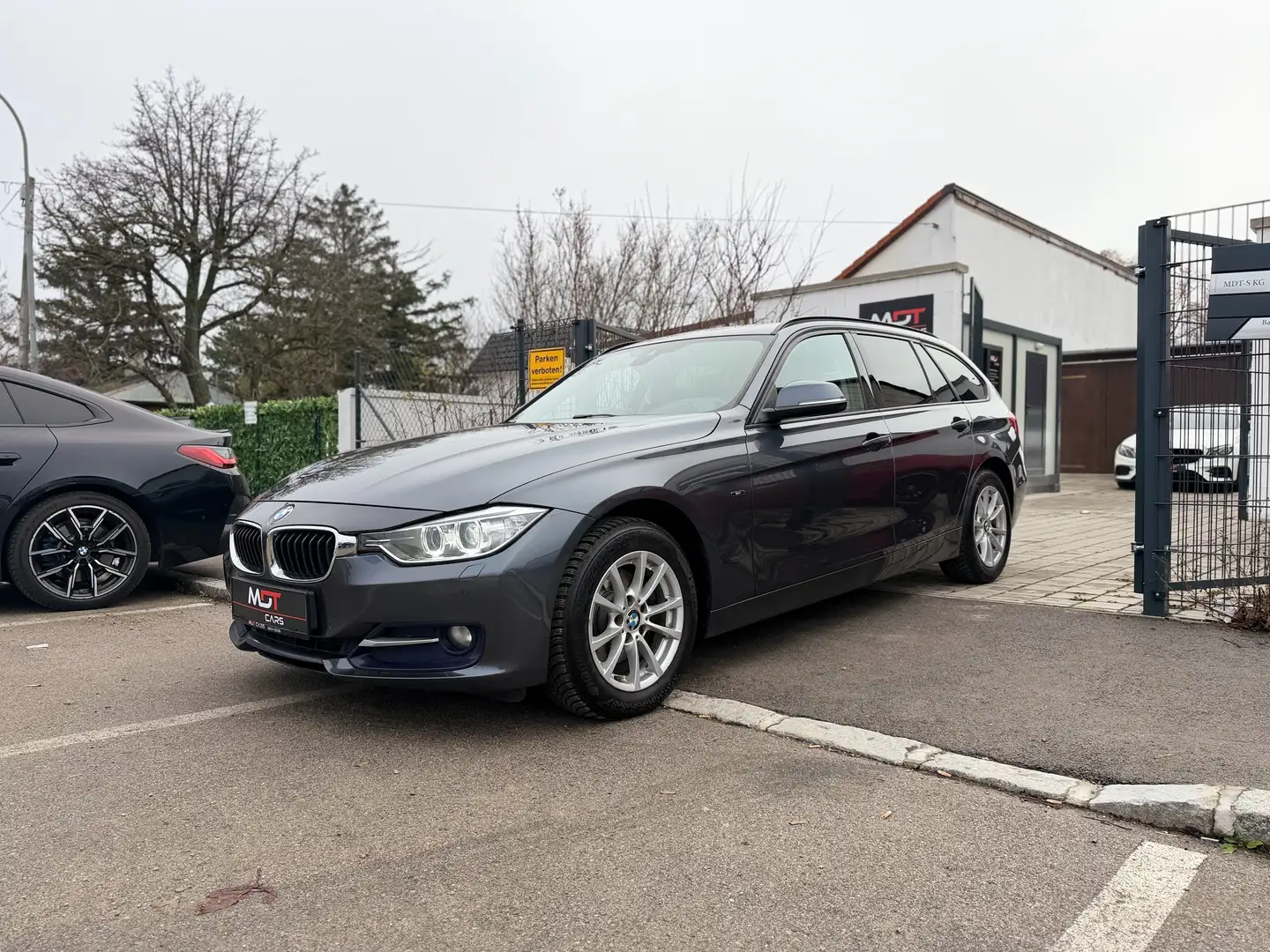 BMW 320 d xDrive Aut.|KEYLESS|HEAD-UP|M-LKRD|CONNECTED-DR Grau - 2
