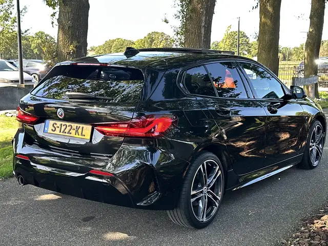 BMW 1 Series view 14