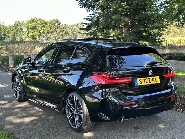 BMW 1 Series view 15