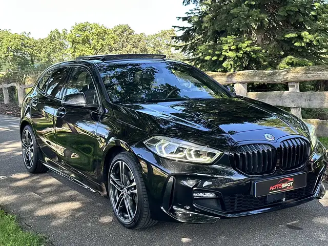 BMW 1 Series view 9