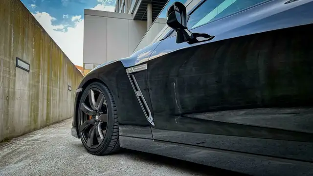 Nissan GT-R Black Edition Ansicht 5