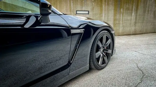 Nissan GT-R Black Edition Ansicht 2