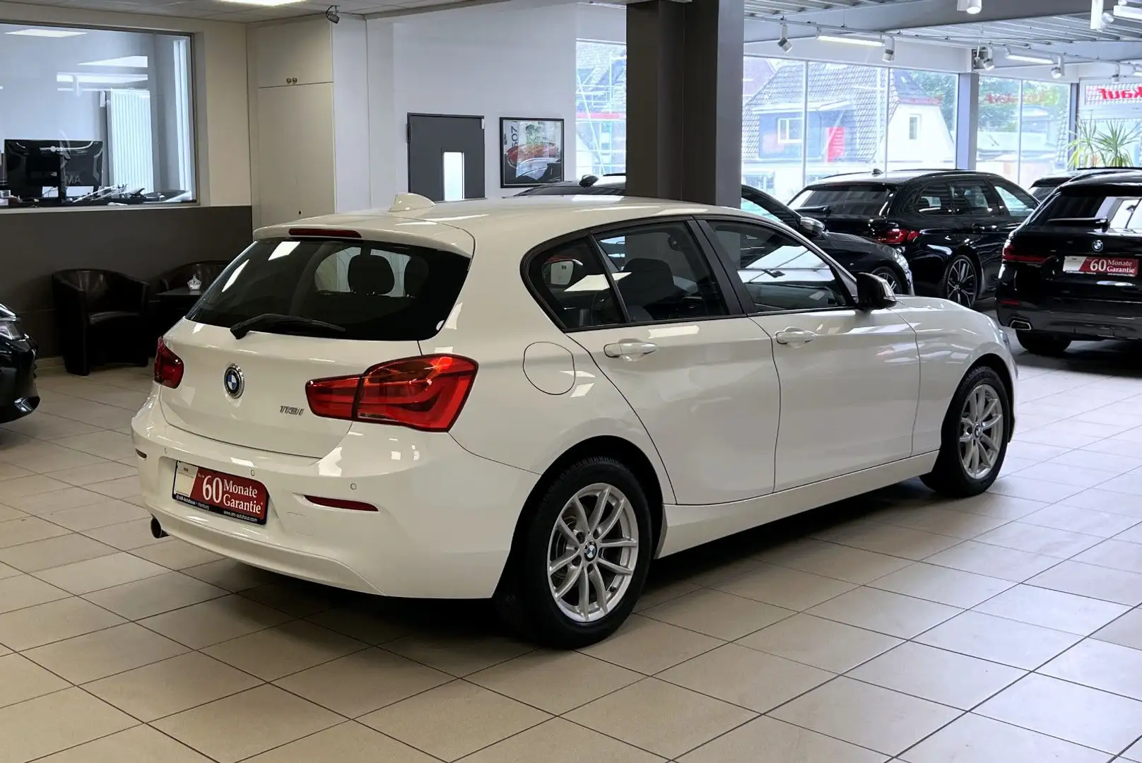 BMW 118 i Advantage *Navi*LED*Klima*PDC*Sitzhzg Weiß - 2