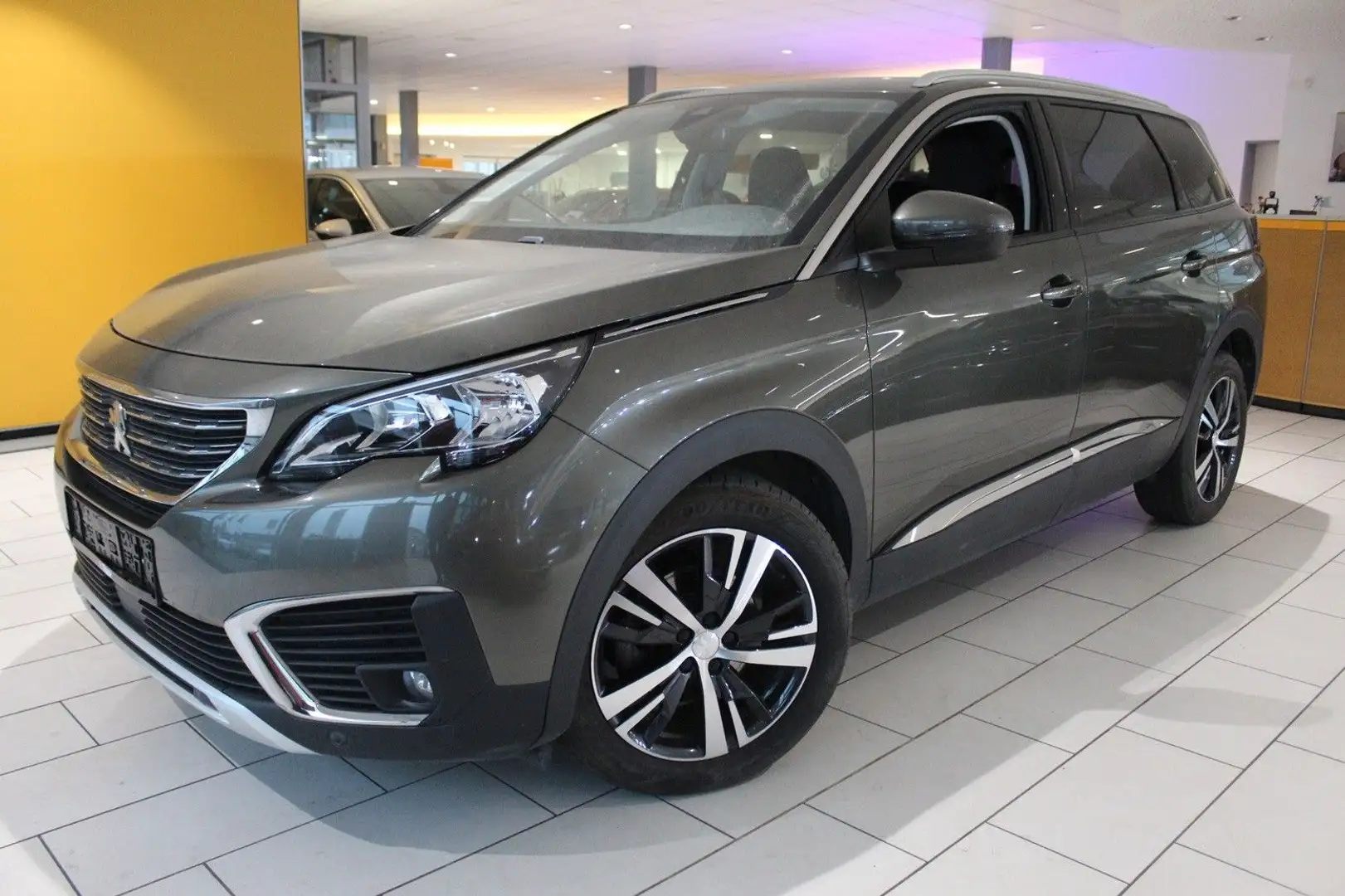 Peugeot 5008 Allure 1.2T NAVI/PDC/T-LEDER/TEMPOMAT Szary - 1