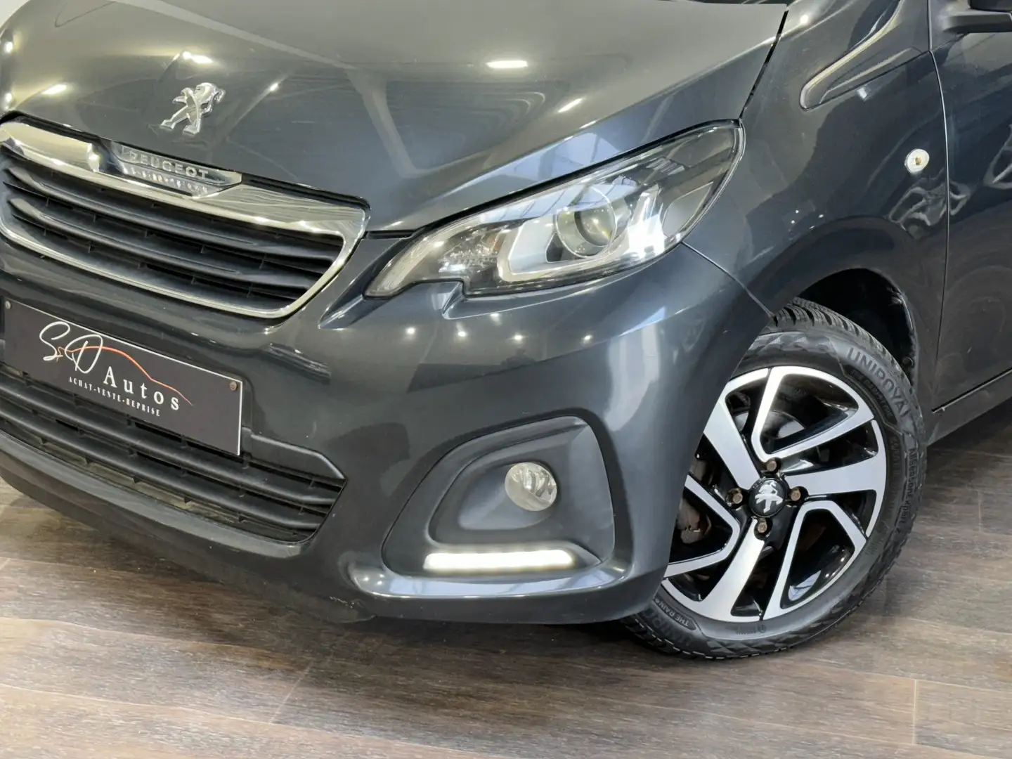 Peugeot 108 i * BOITE AUTOMATIQUE * CARNET COMPLET * GARANTIE Gris - 2