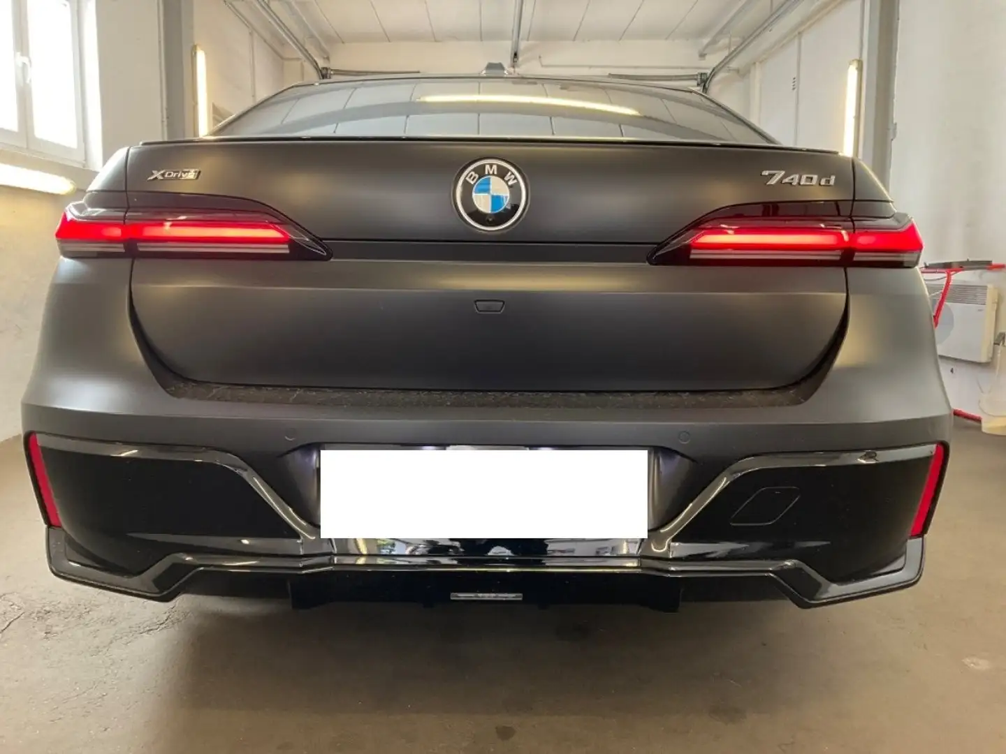 BMW 740 Noir - 2