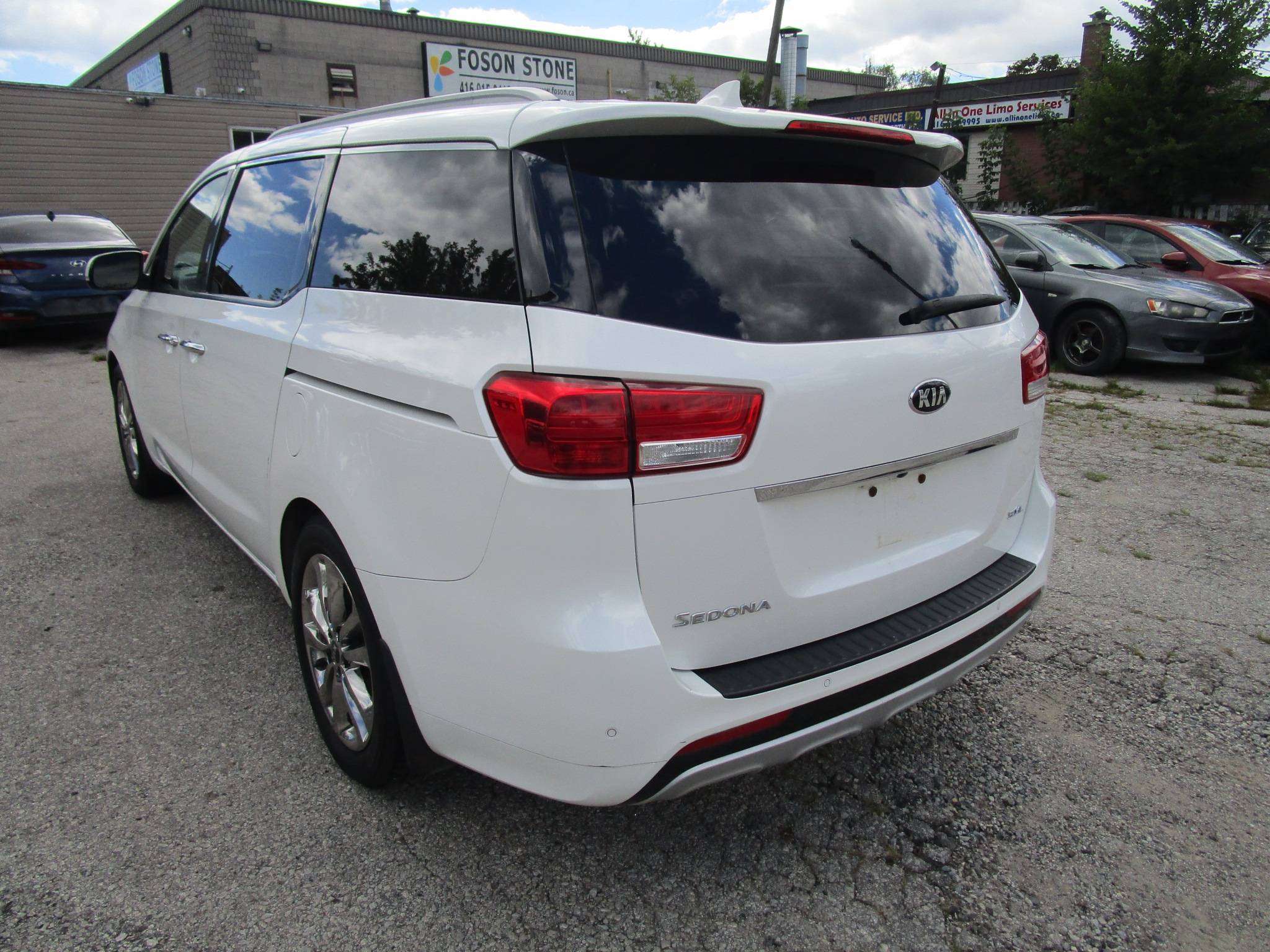 2015 Kia Sedona SXL — снимка 1
