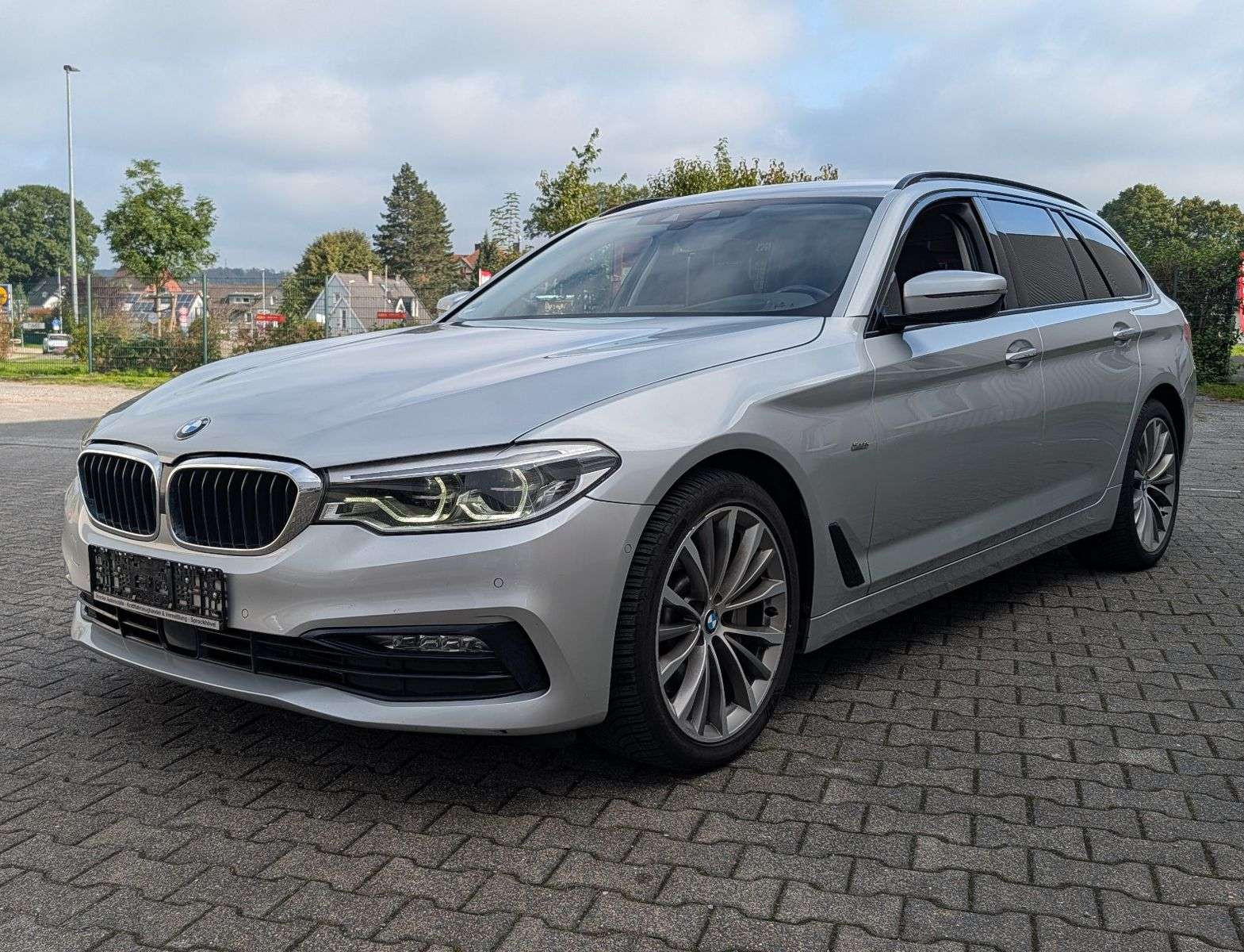 BMW 530