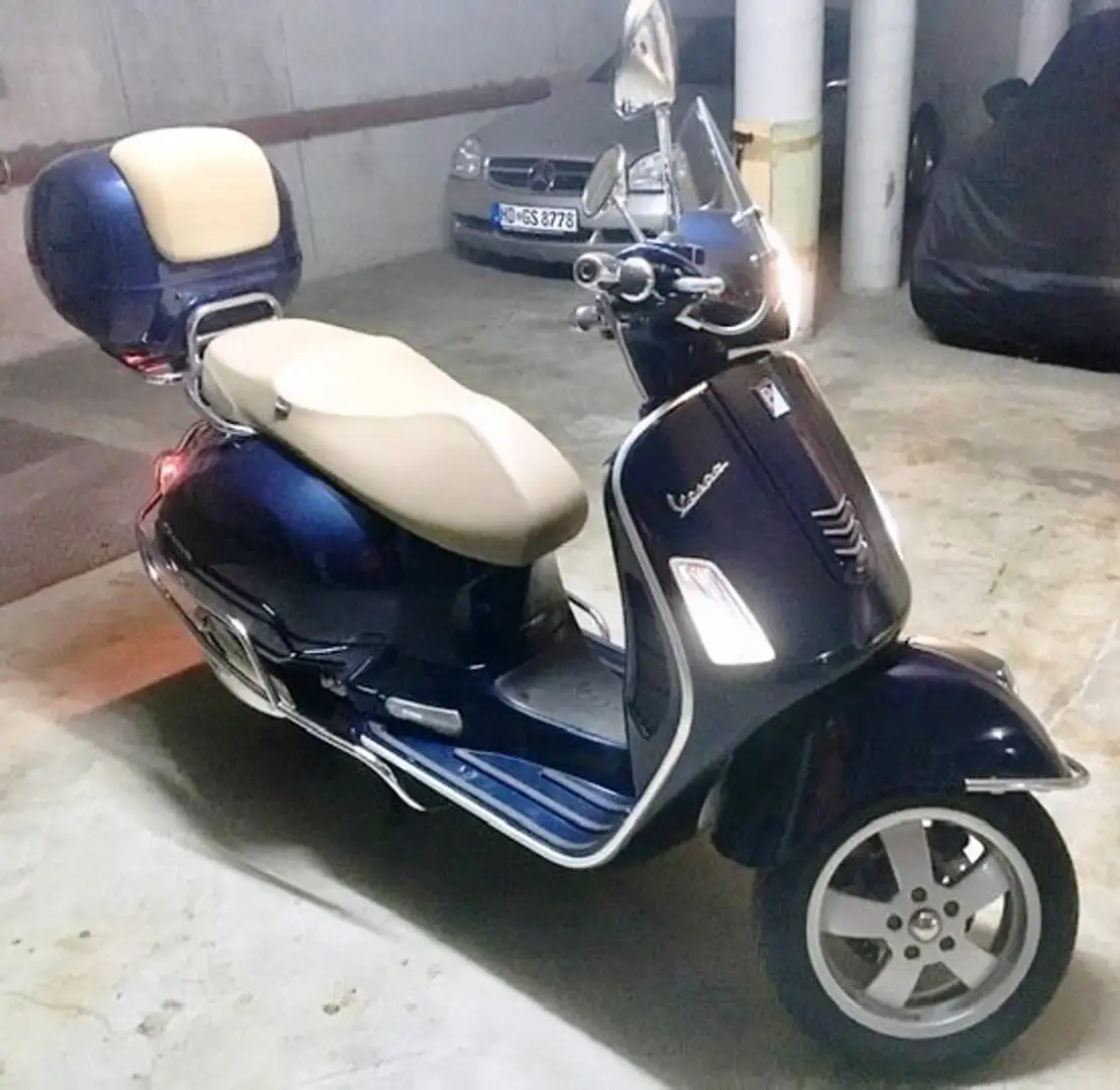 Vespa GTS Super 300 Albastru - 1