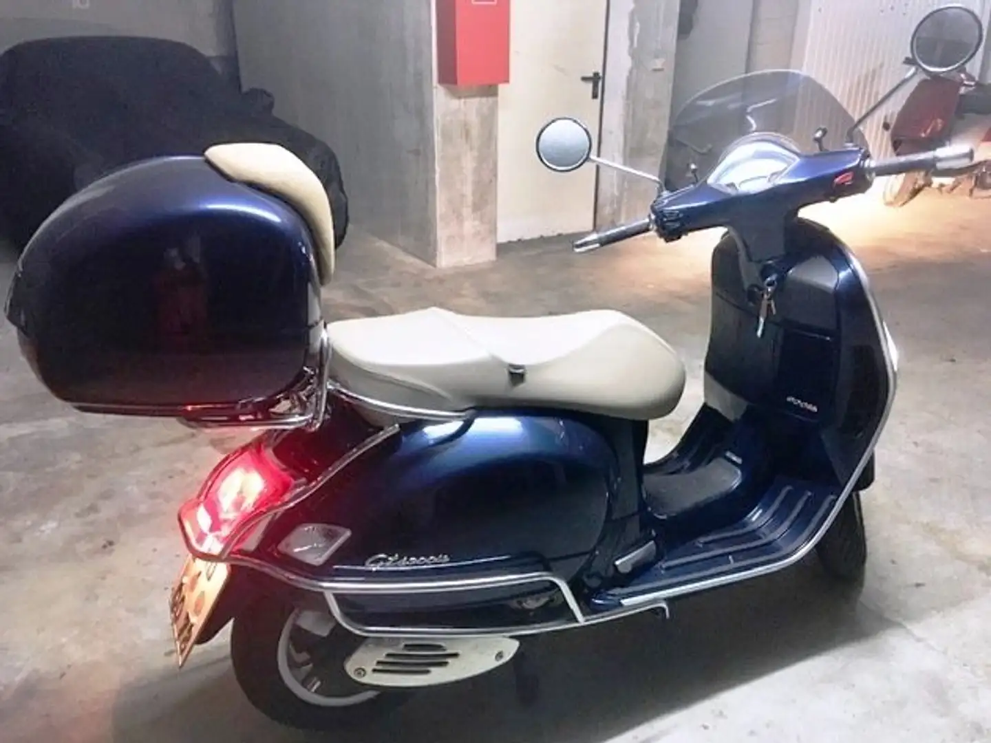 Vespa GTS Super 300 Albastru - 2