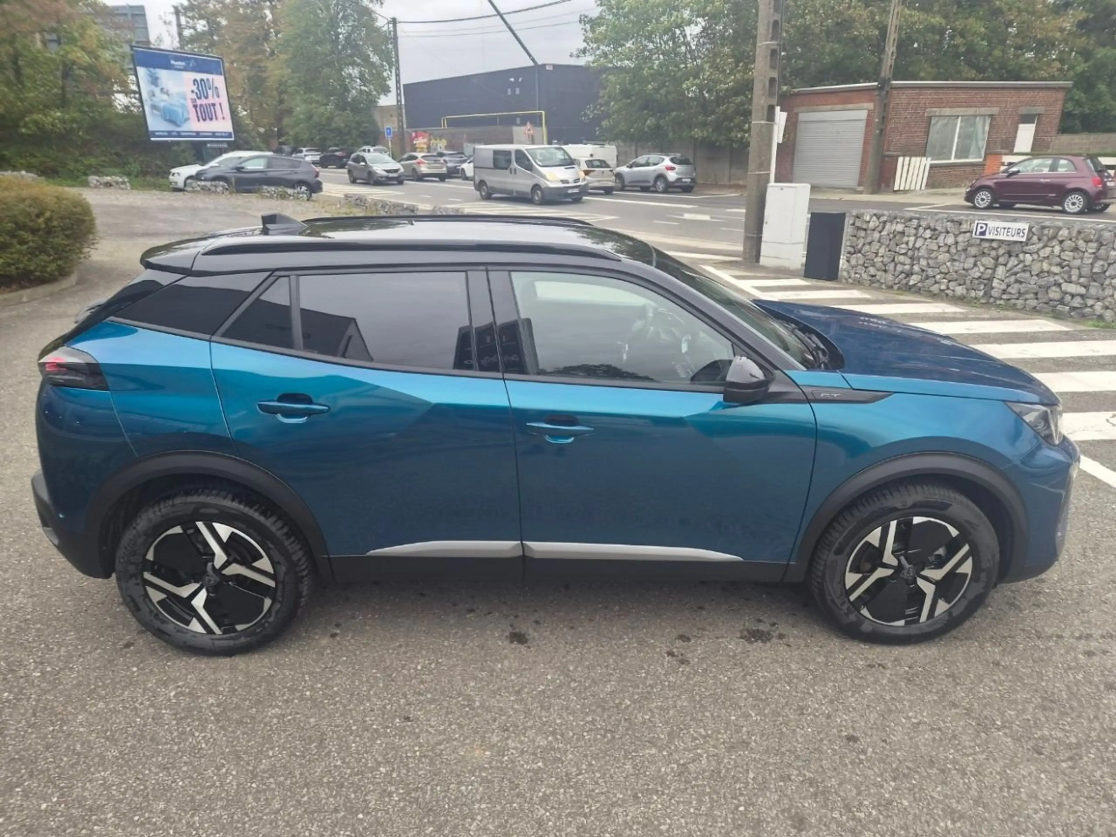 Peugeot 2008 GT 1.2 HYBRID 145 BOITE AUTOMATIQUE — photo 10