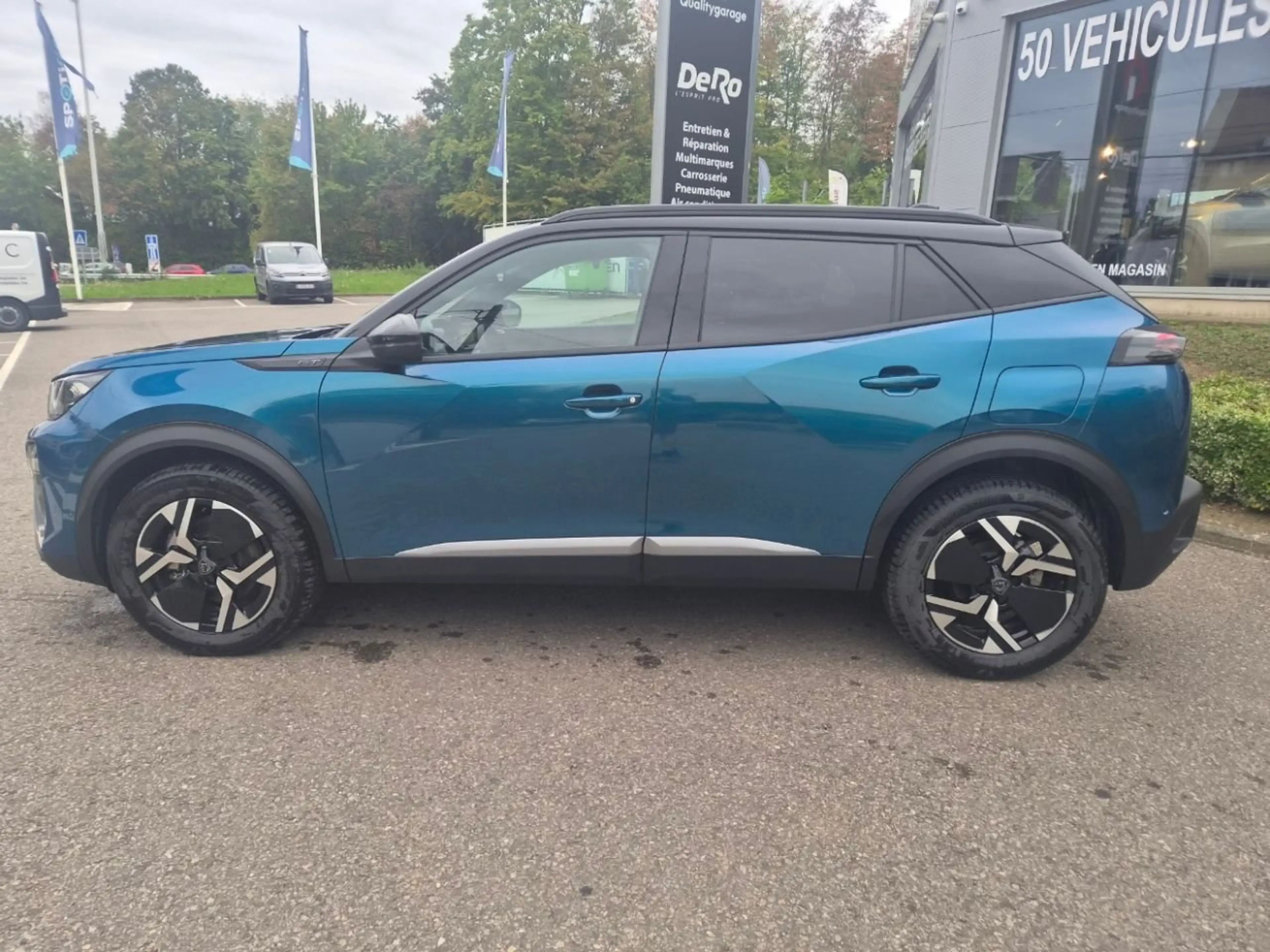 Peugeot 2008 GT 1.2 HYBRID 145 BOITE AUTOMATIQUE — photo 6