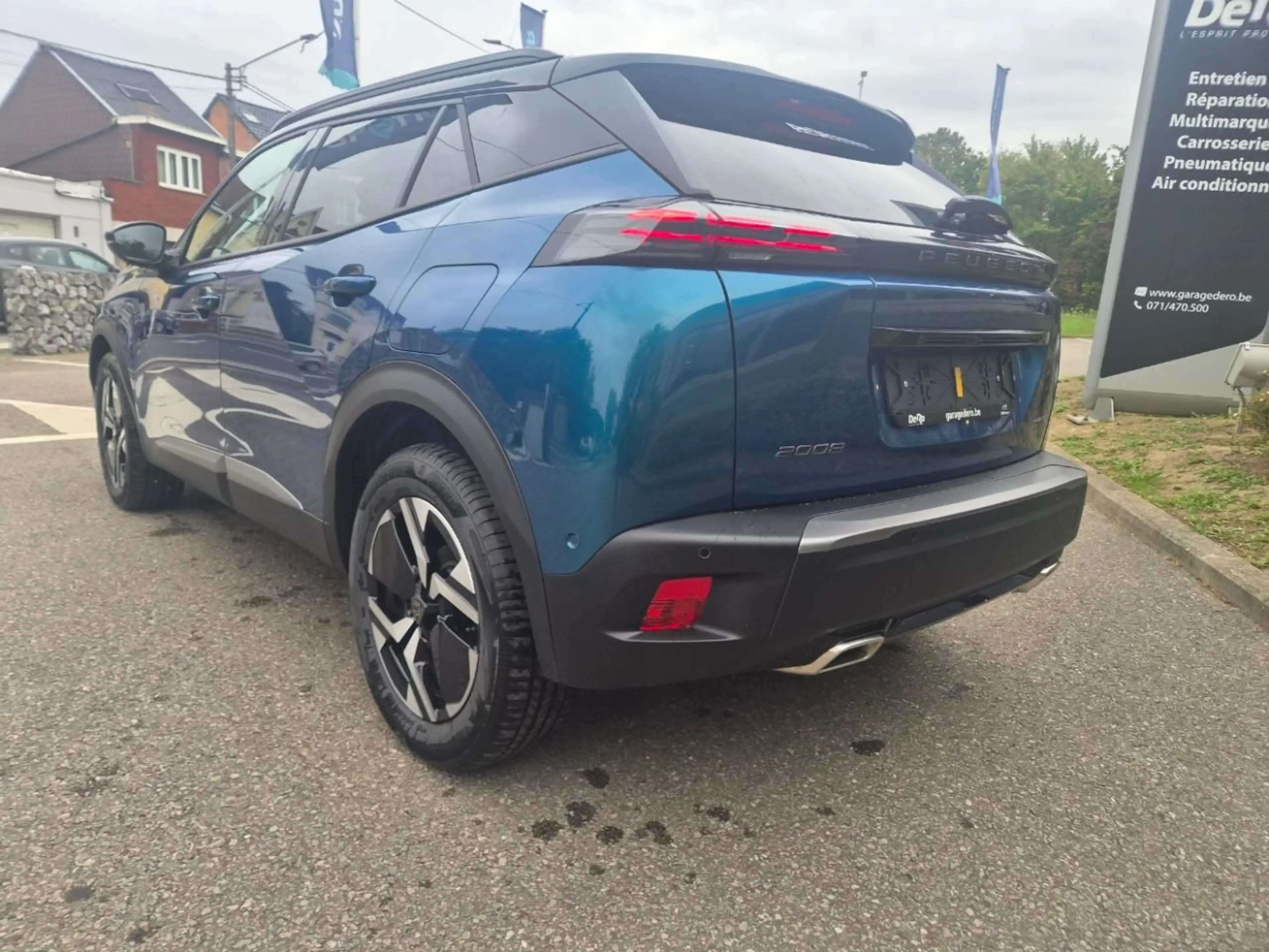 Peugeot 2008 GT 1.2 HYBRID 145 BOITE AUTOMATIQUE — photo 7