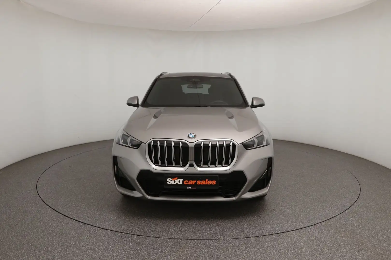 BMW X1 sDrive18d M Sport HUD|Pano|PAs+360°|Aktiv|AHK Silber - 2
