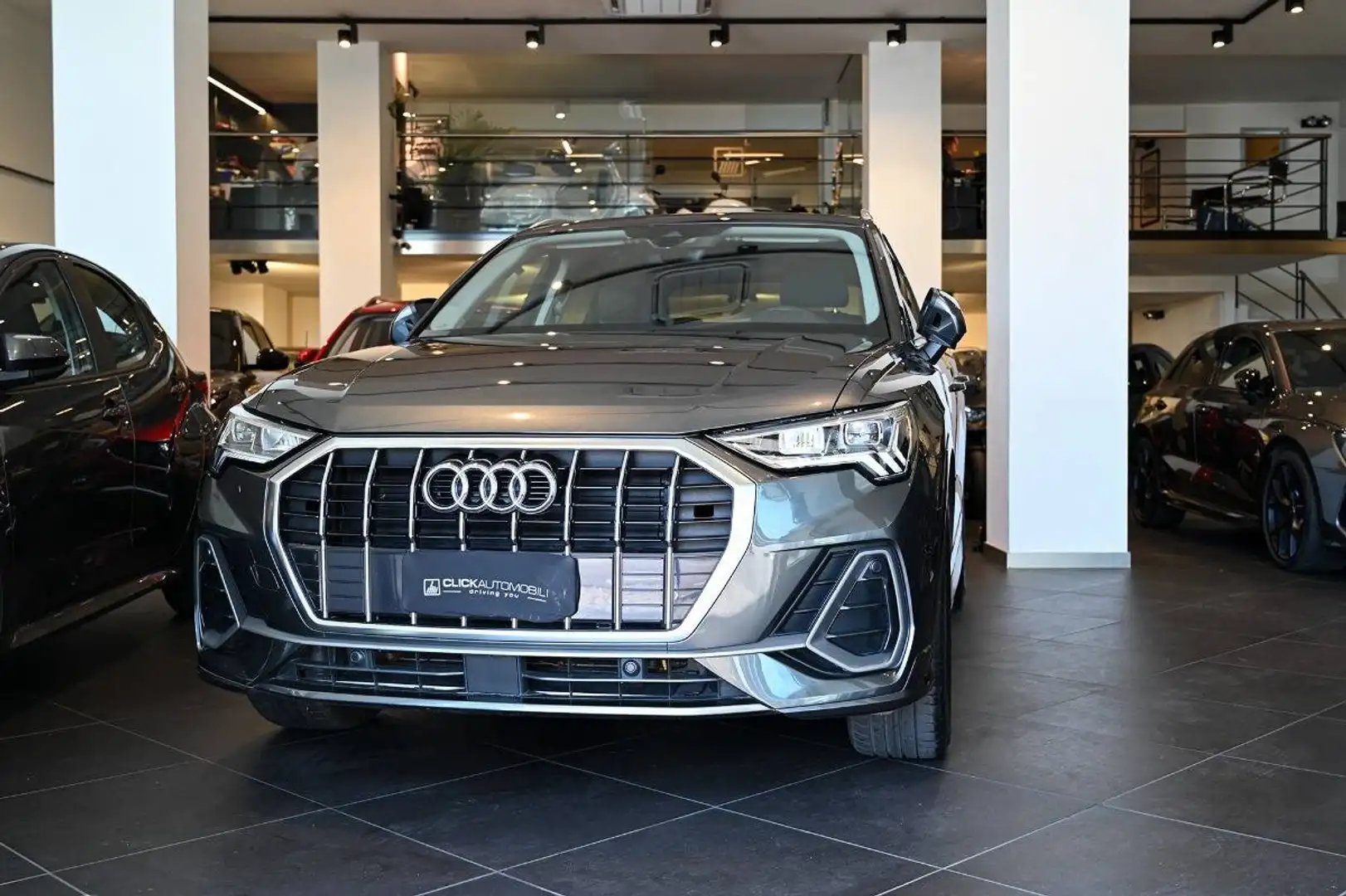 Audi Q3 35 2.0 tdi S line edition s-tronic Gris - 1