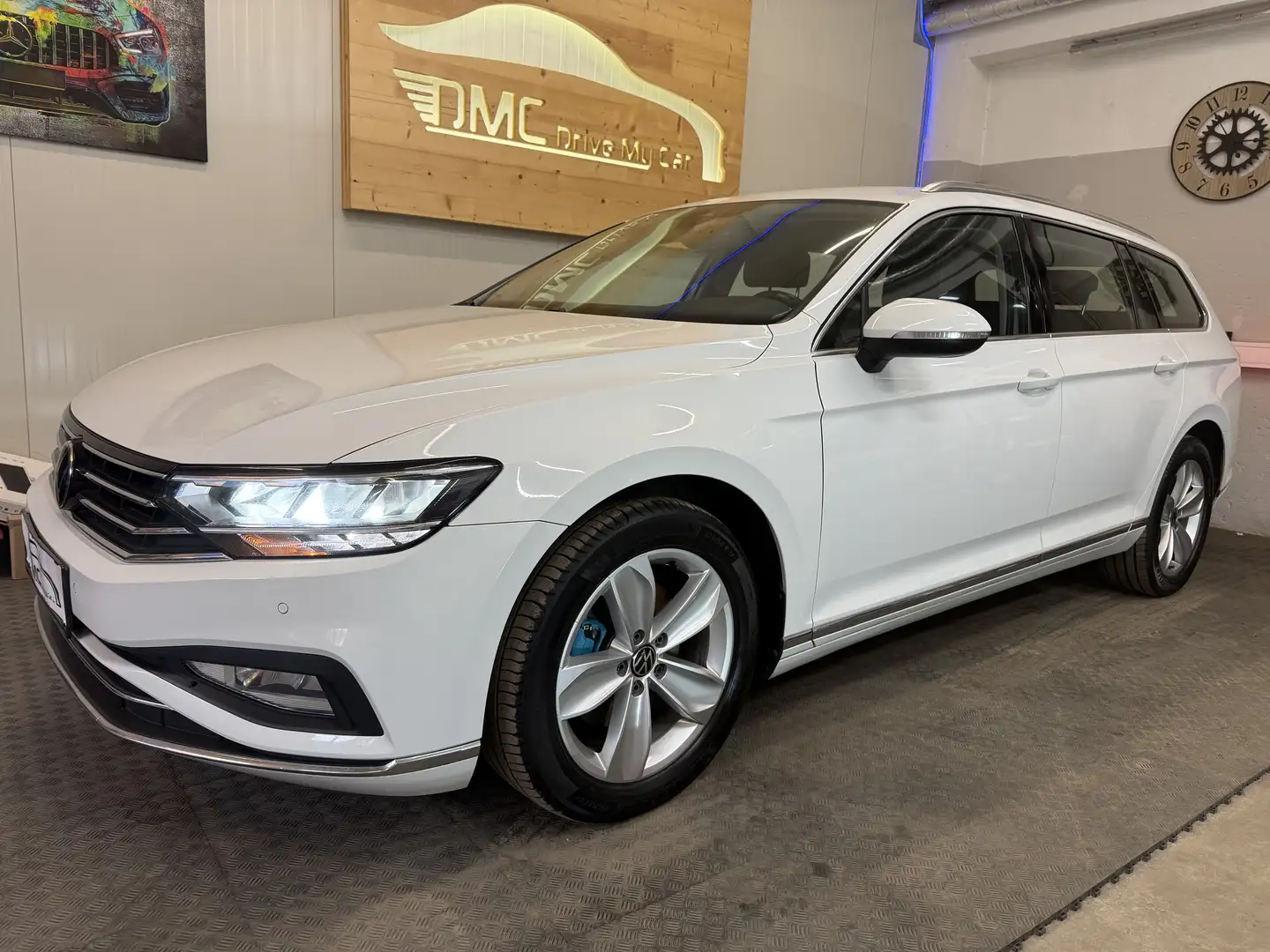 Volkswagen Passat Variant Elegance 4Motion Blanc - 2