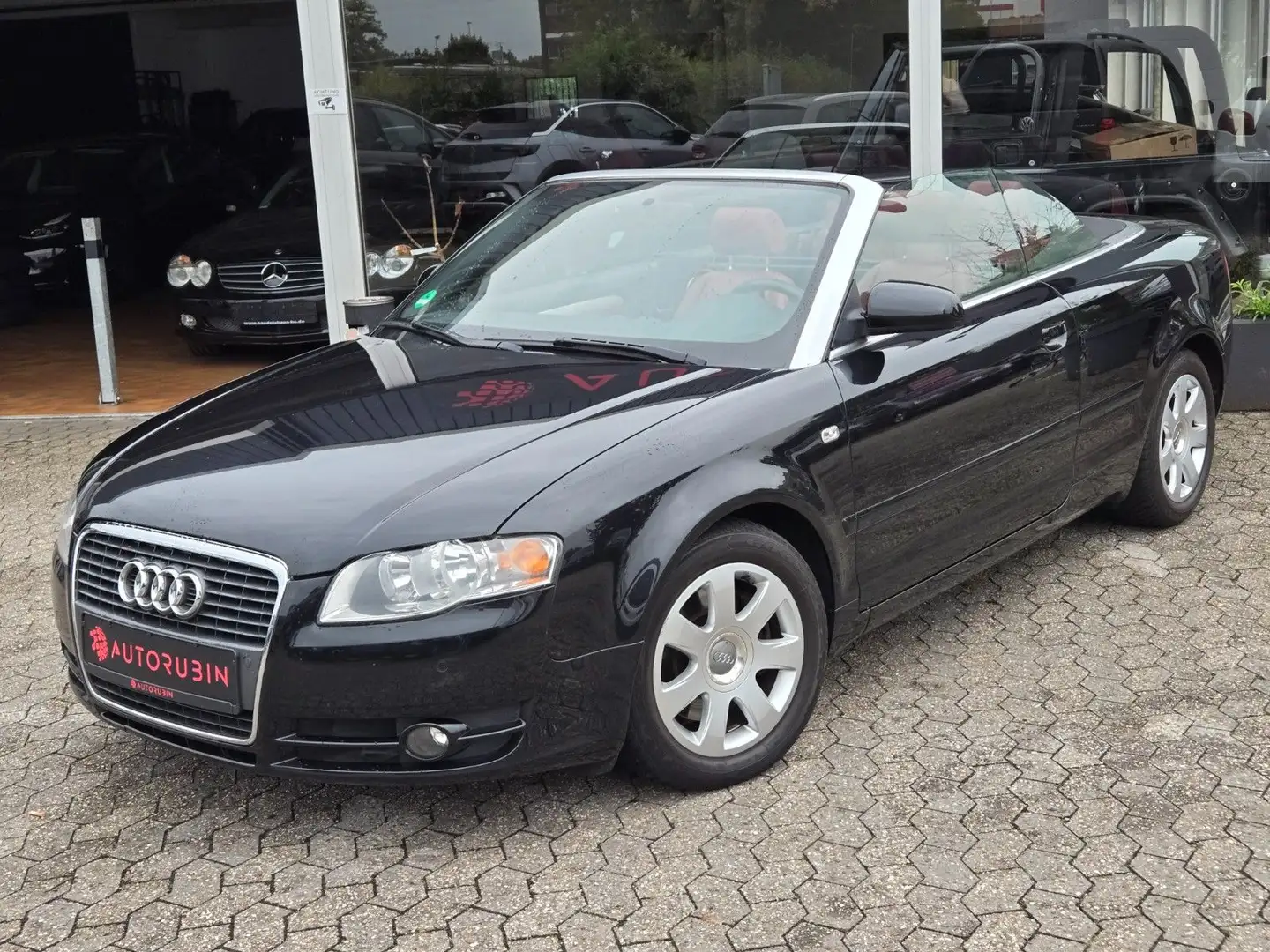 Audi A4 Cabriolet 1.8 T LEDER/PDC/SCHECKHEFT GEPFLEGT Noir - 2