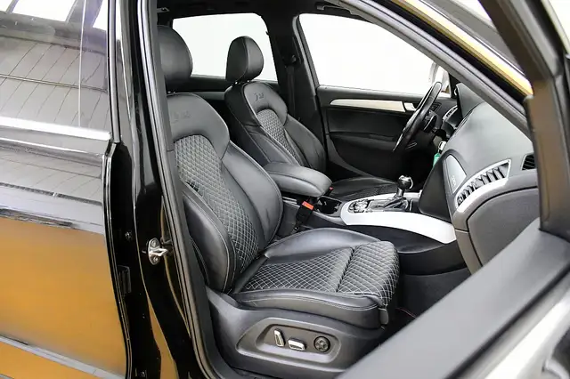 Audi SQ5 view 5