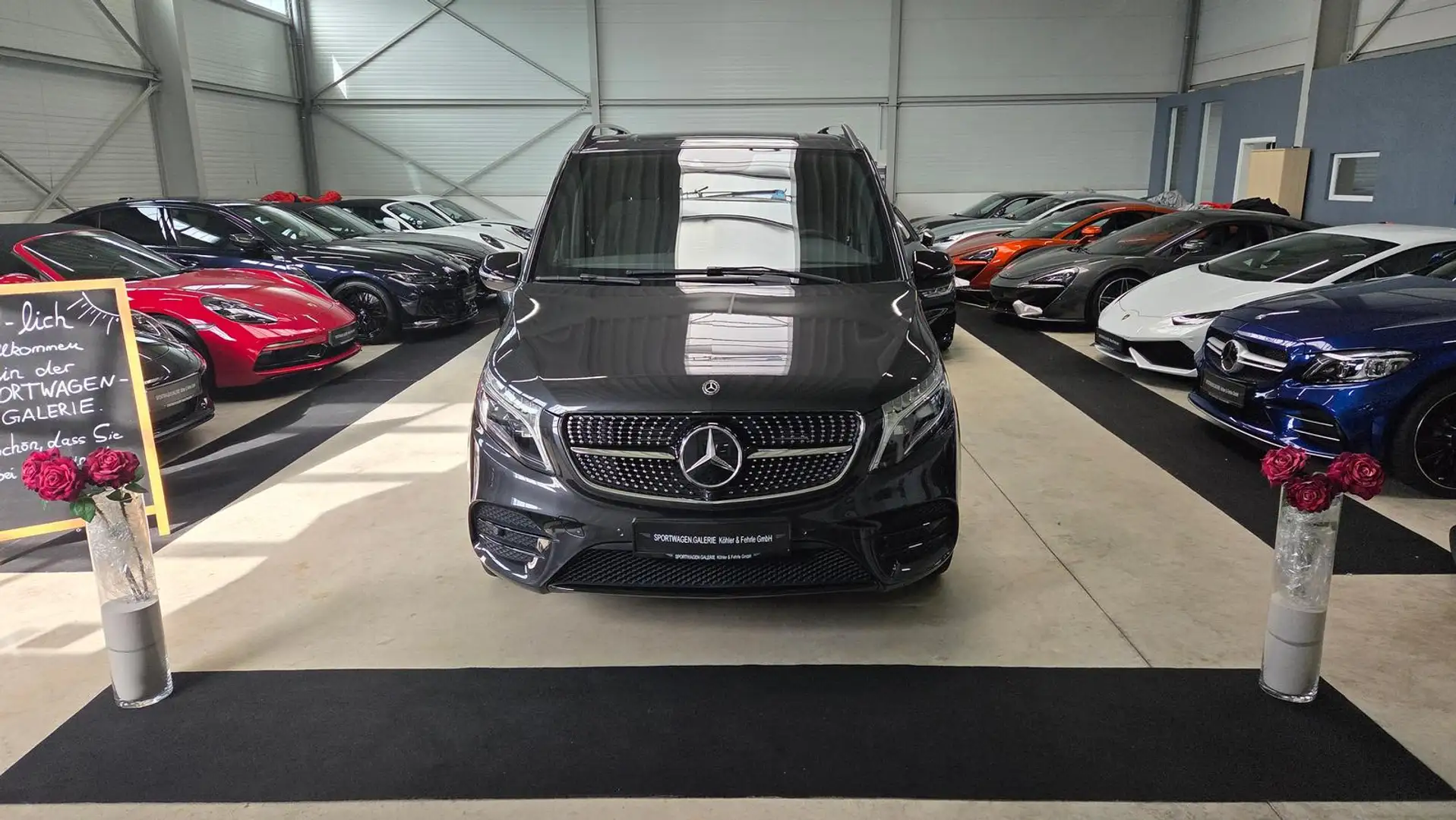 Mercedes-Benz V 220 d Kompakt AMGLine/Standheizung/1.Hd./*385€ Gris - 1