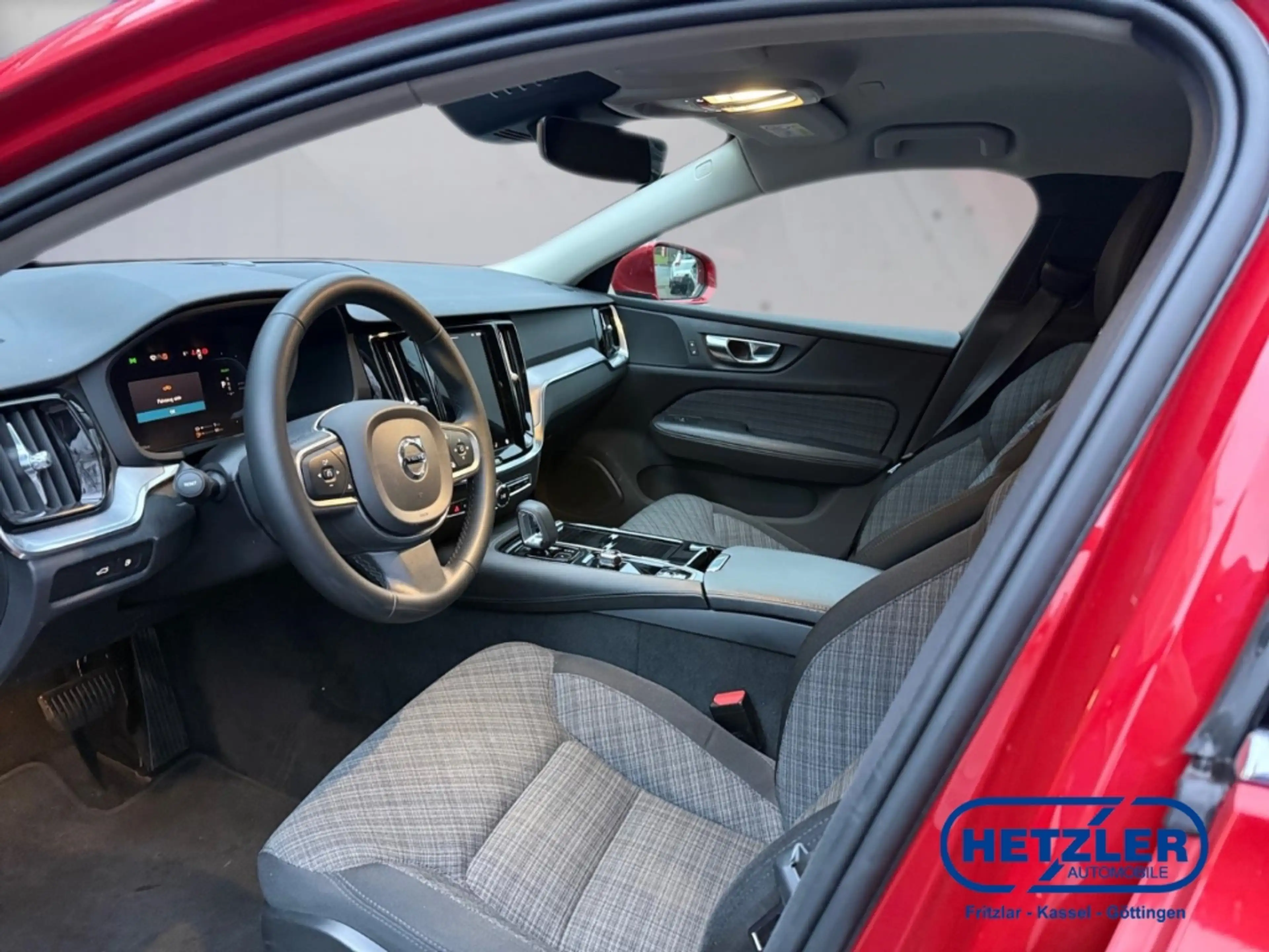 Volvo V60 Recharge Core Recharge PlugIn Hybrid T6 AWD 8-Gang — photo 5