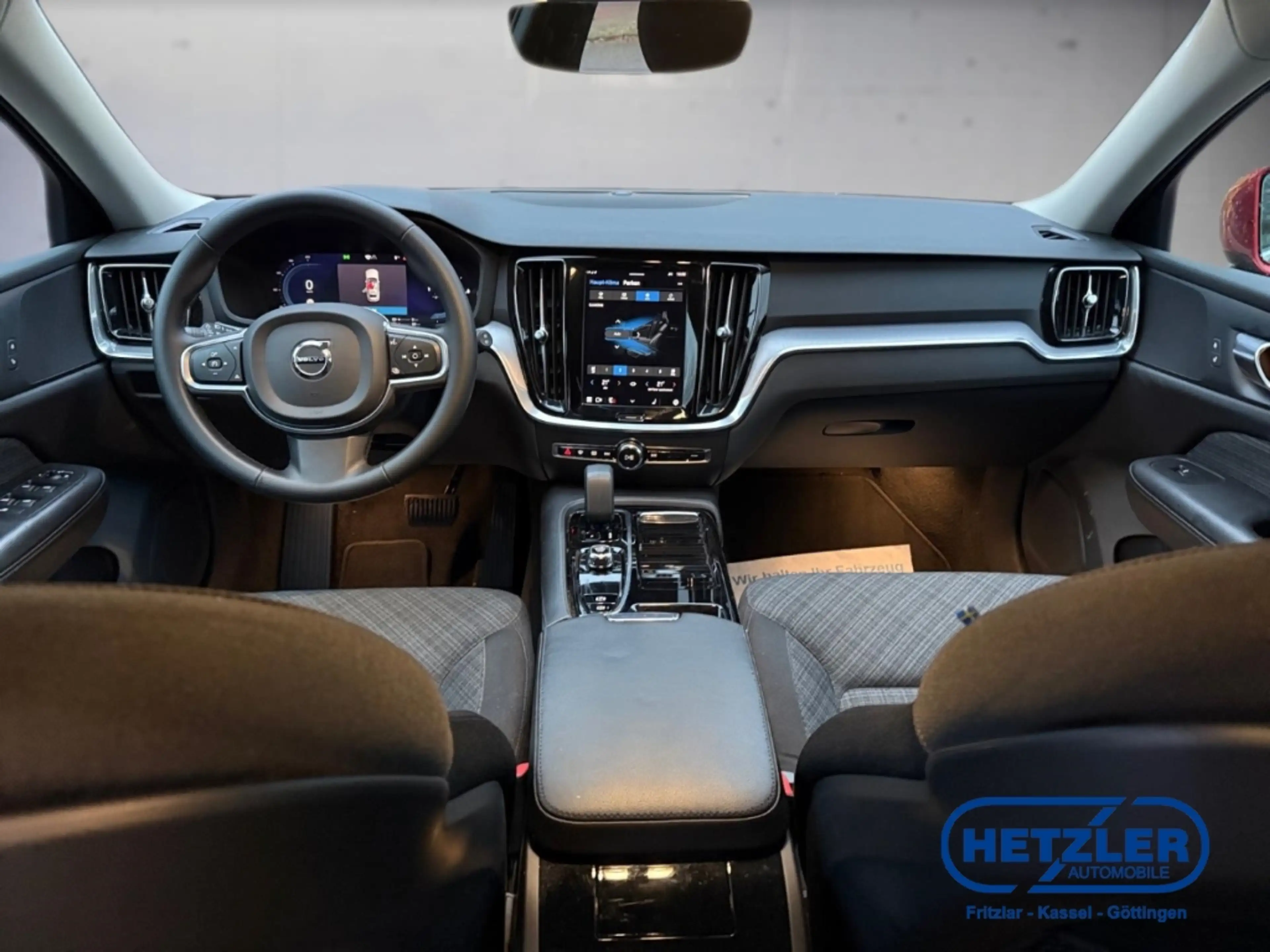 Volvo V60 Recharge Core Recharge PlugIn Hybrid T6 AWD 8-Gang — photo 9