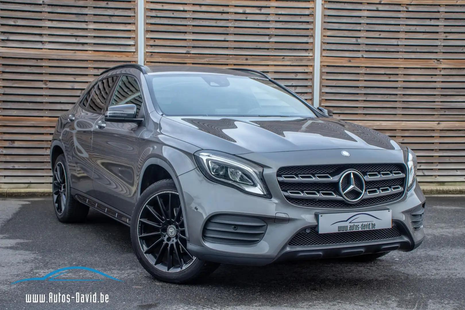 Mercedes-Benz GLA 180 AMG-PACK Benzine / 1STE EIGENAAR / HISTORIEK Gris - 1
