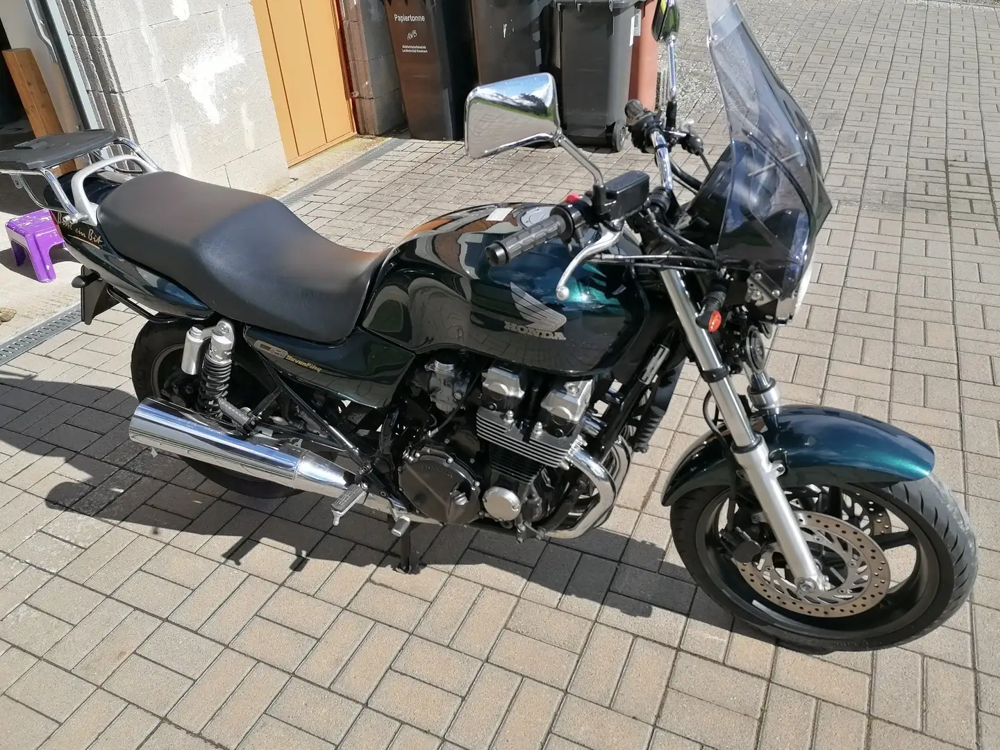 Honda CB 750 Zelená - 2