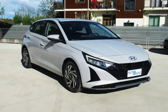 Hyundai i20 i20 1.2 MPI MT Connectline con BONUS EASY GO'