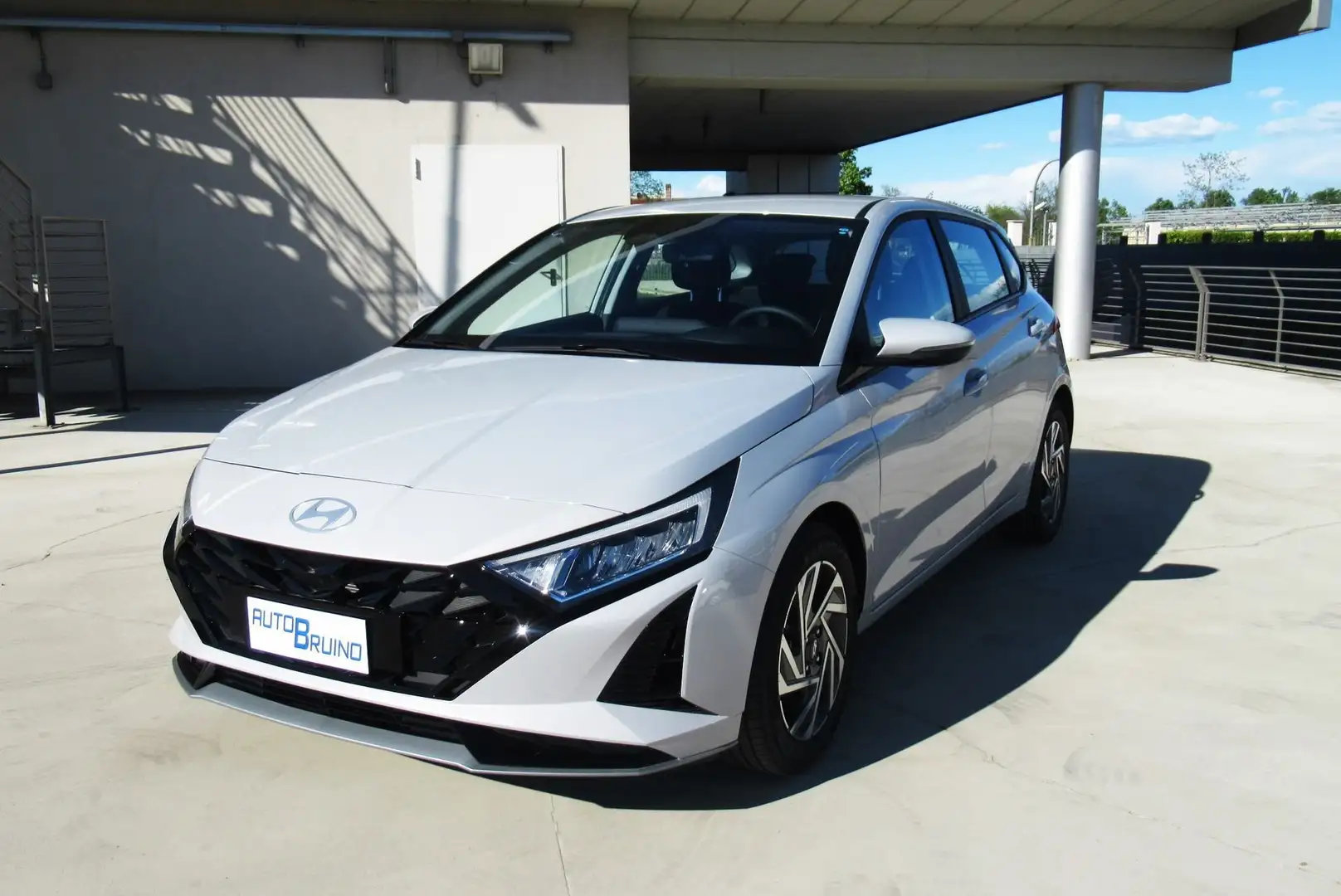 Hyundai i20 i20 1.2 MPI MT Connectline con BONUS EASY GO' Gris - 2