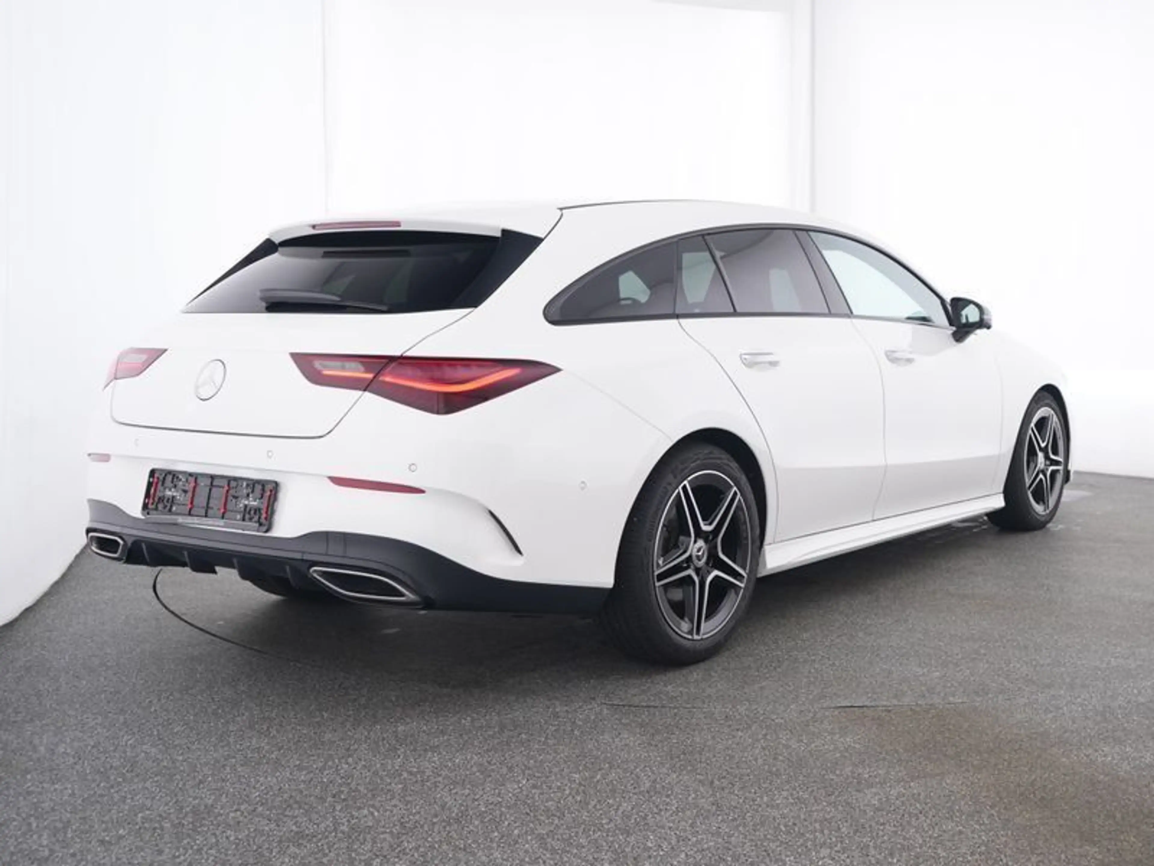 Mercedes-Benz CLA 200 AMG-PREMIUM NIGHT AHK STANDHEIZ MBEAM — photo 4