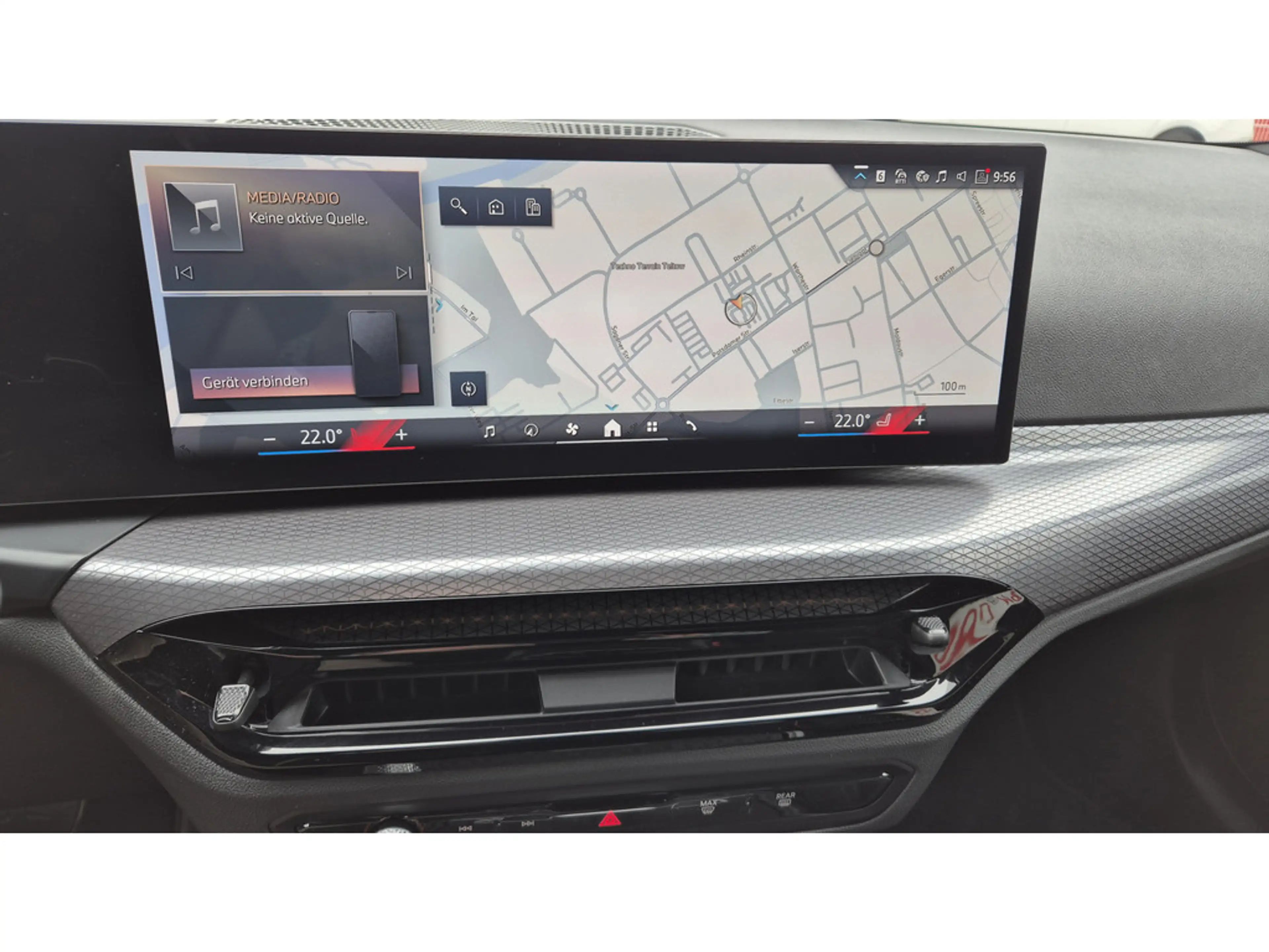 BMW 320 d Touring xDrive M-Sport AHK+PANO+ACC+KAM — photo 9
