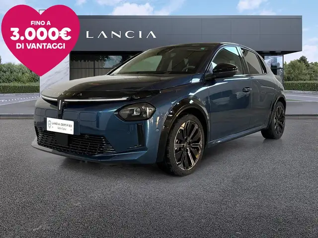 Lancia Ypsilon Elettrica Edizione Limitata Cassina