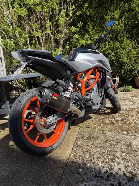 KTM 390 Duke - foto 2
